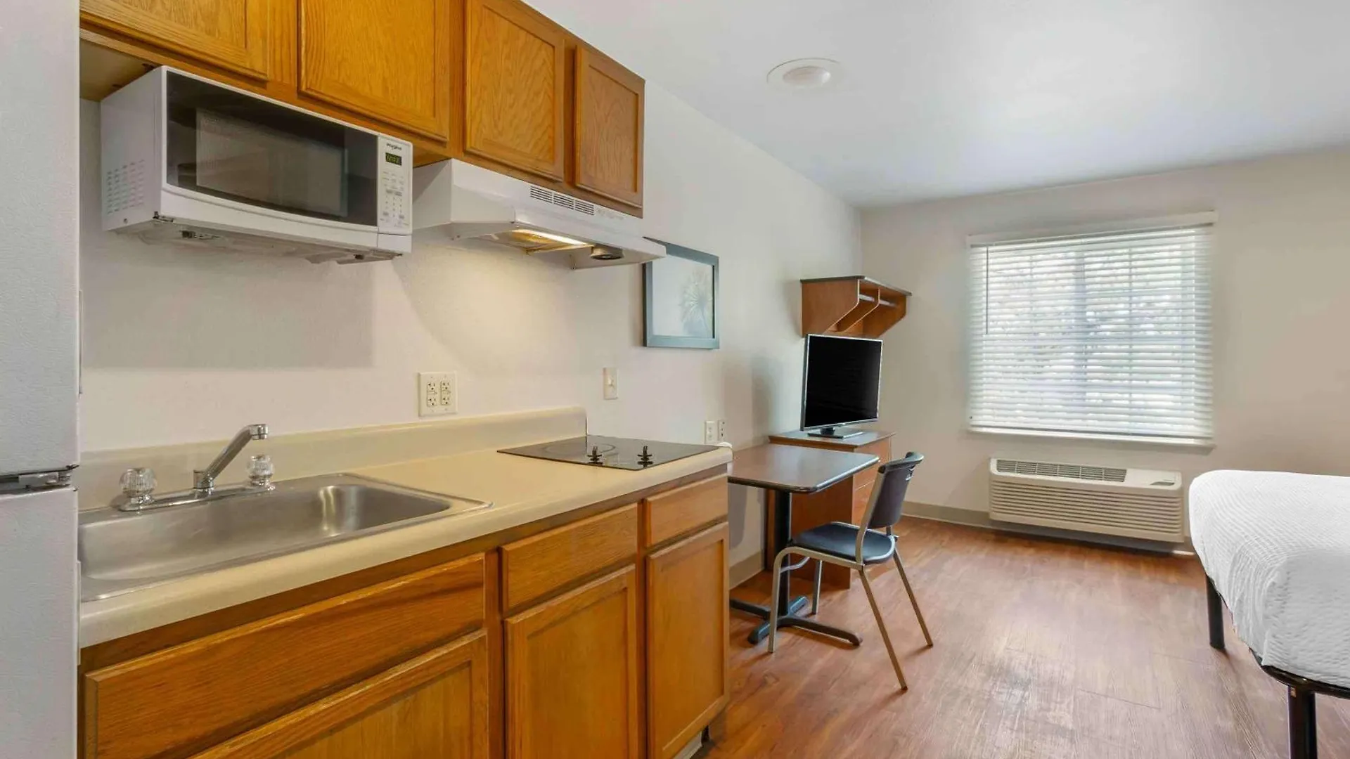 Extended America Select - Charleston - - I-526 Hotel North Charleston
