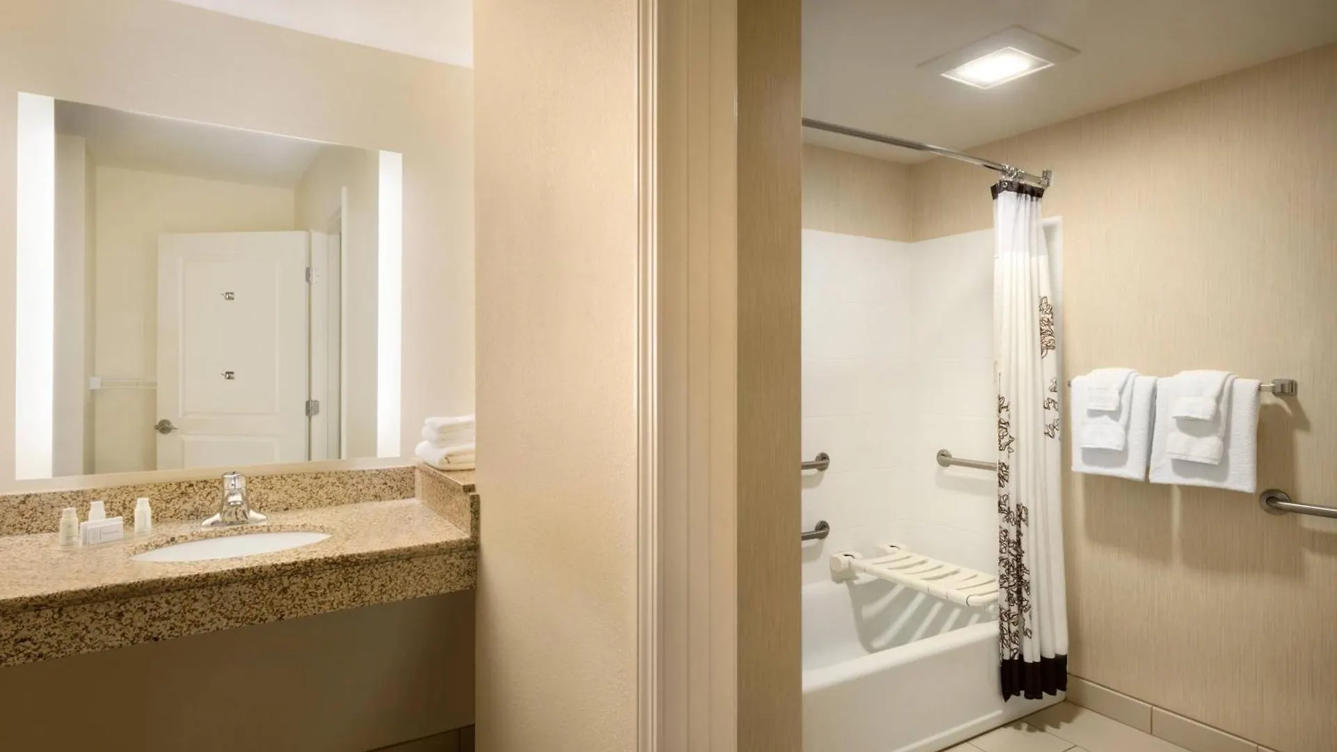 Hotel By Marriott Charleston North/ashley Phosphate 3*