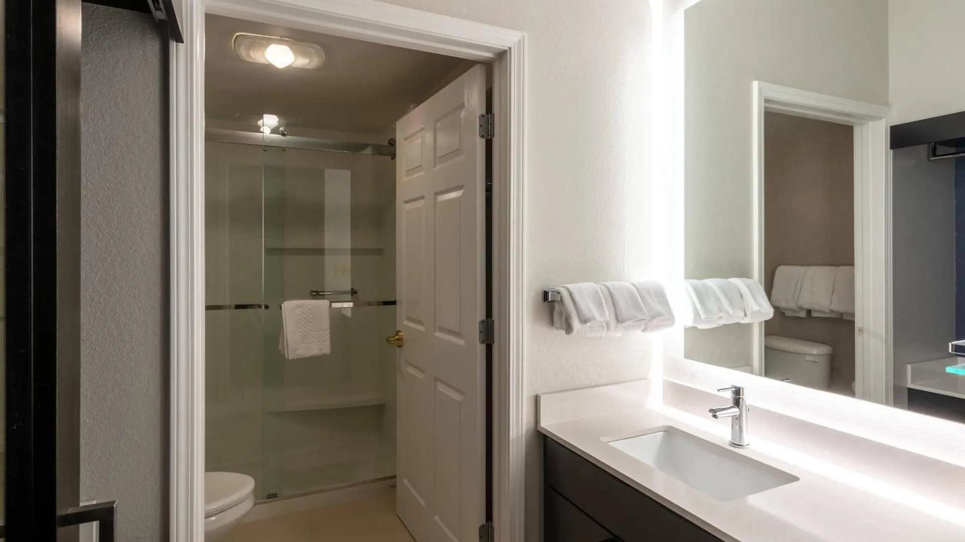 By Marriott Charleston Airport 3*