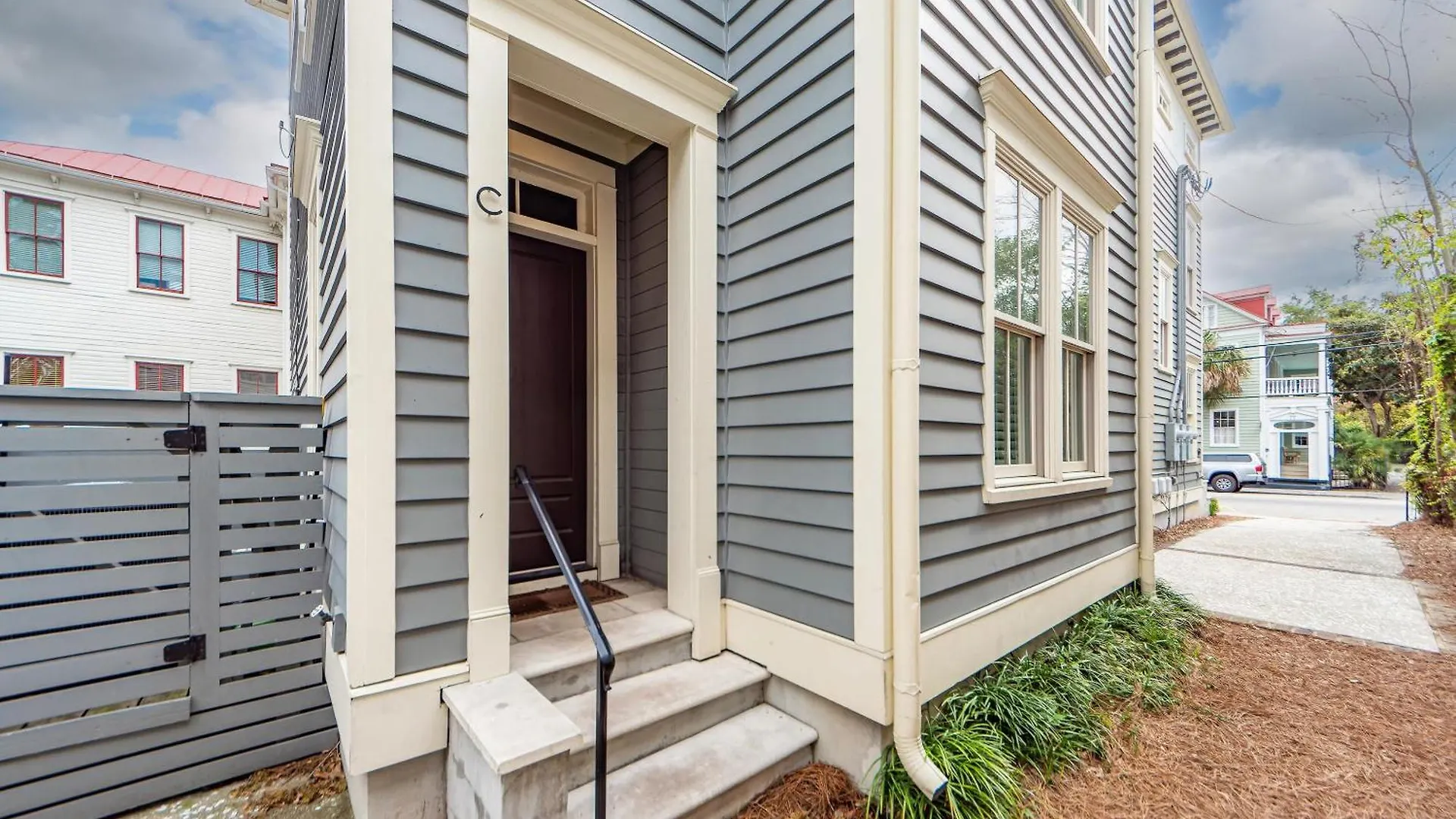 Secluded Courtyard & Parking - 2 Blocks To King Charleston
