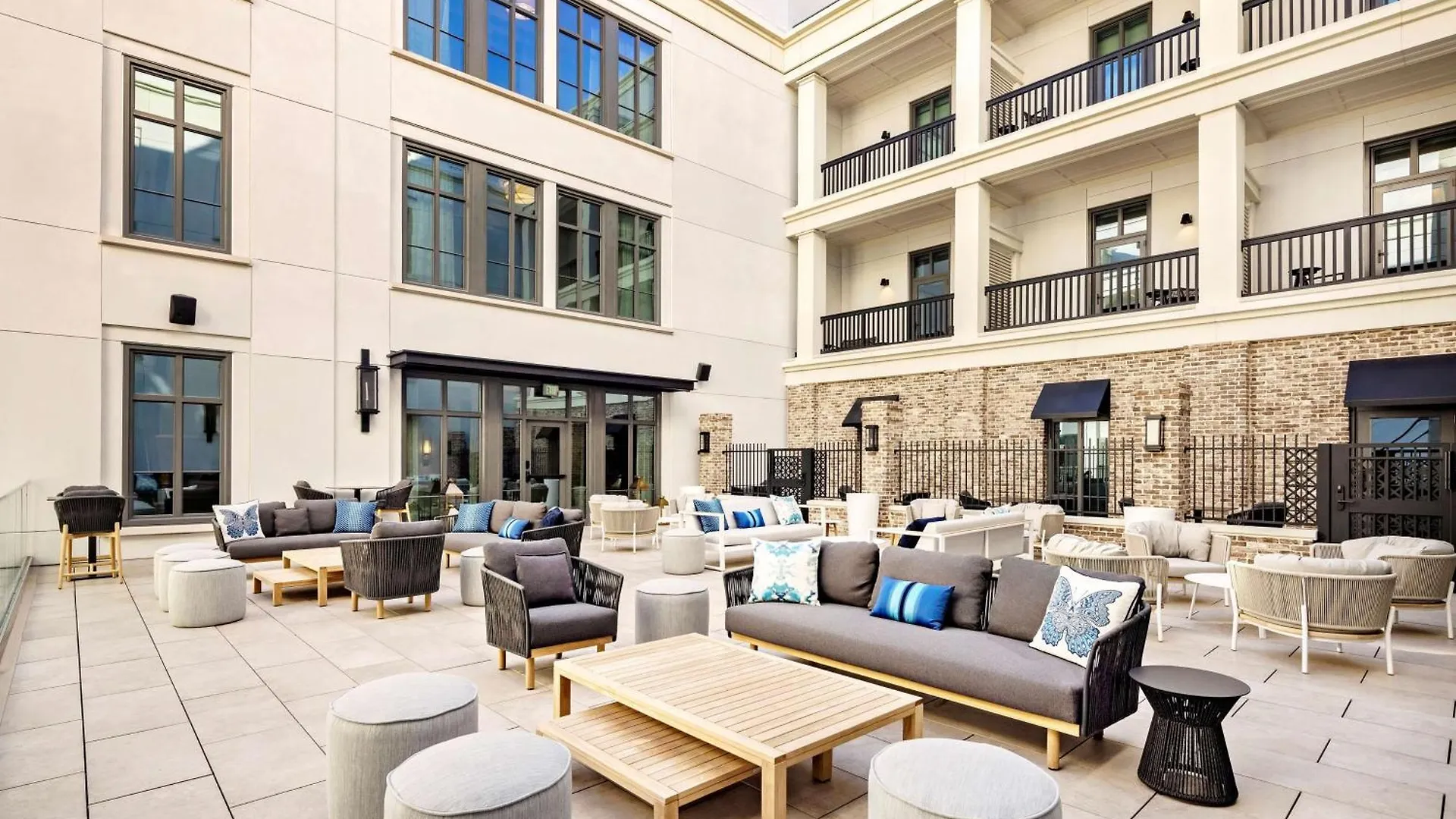 Hotel Hilton Club Liberty Place 3*