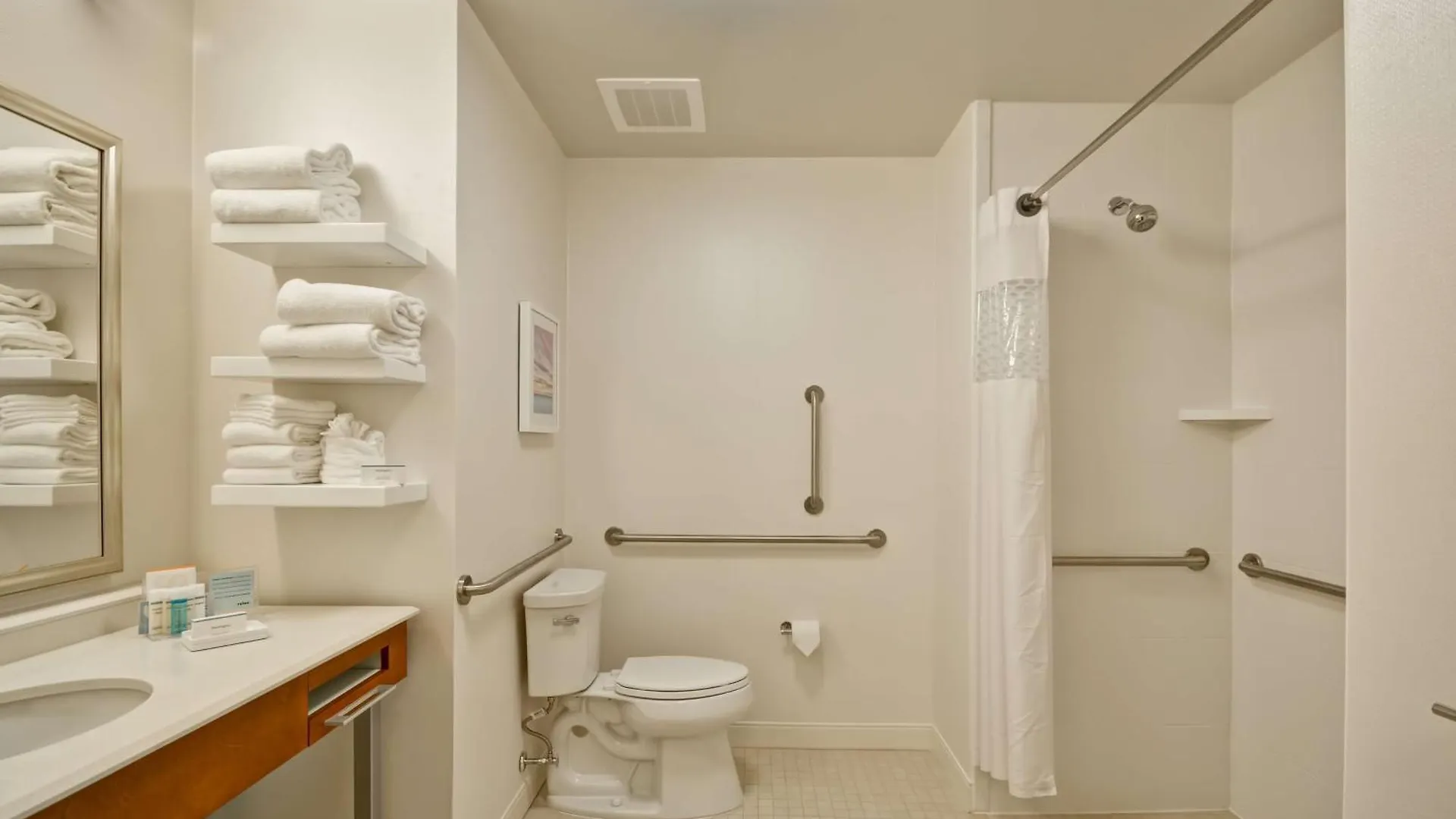 Hampton & Charleston Airport 3*