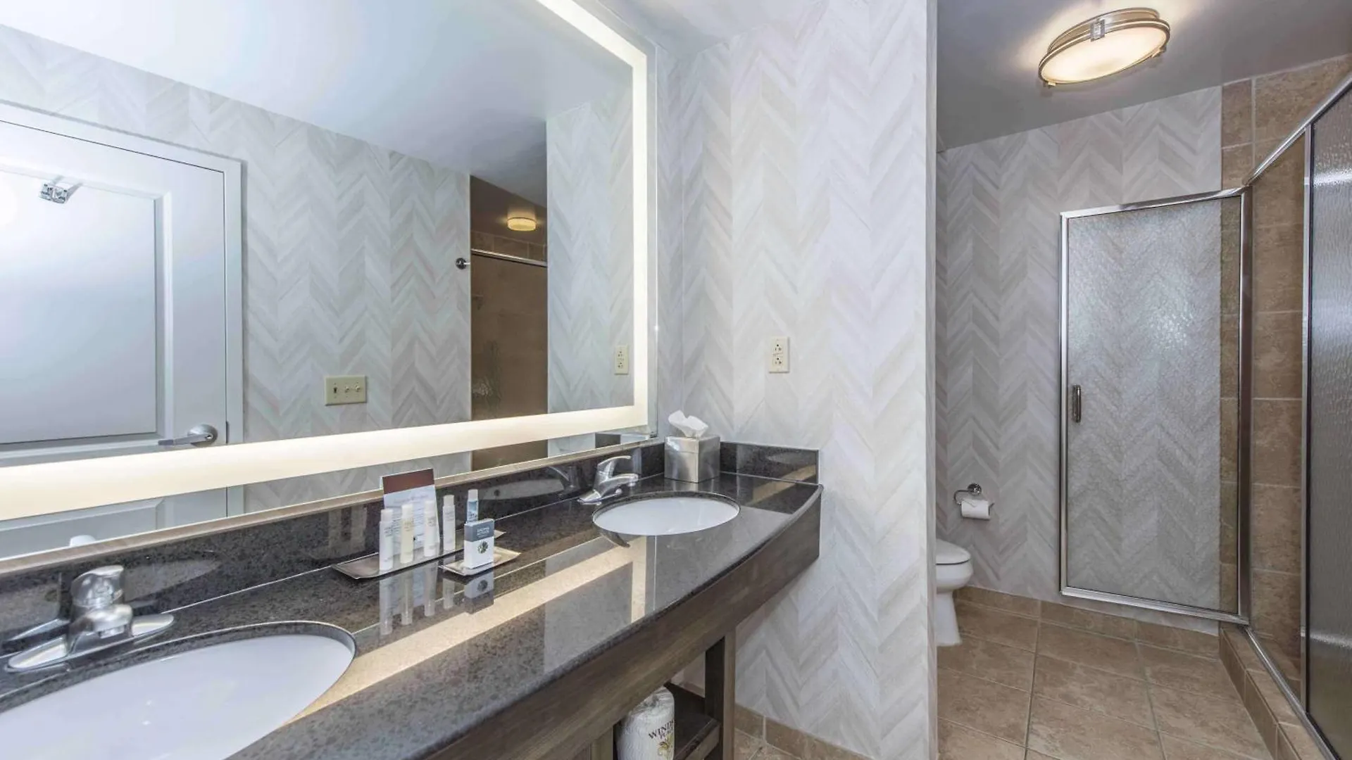 Doubletree By Hilton - Convention Center Hotel