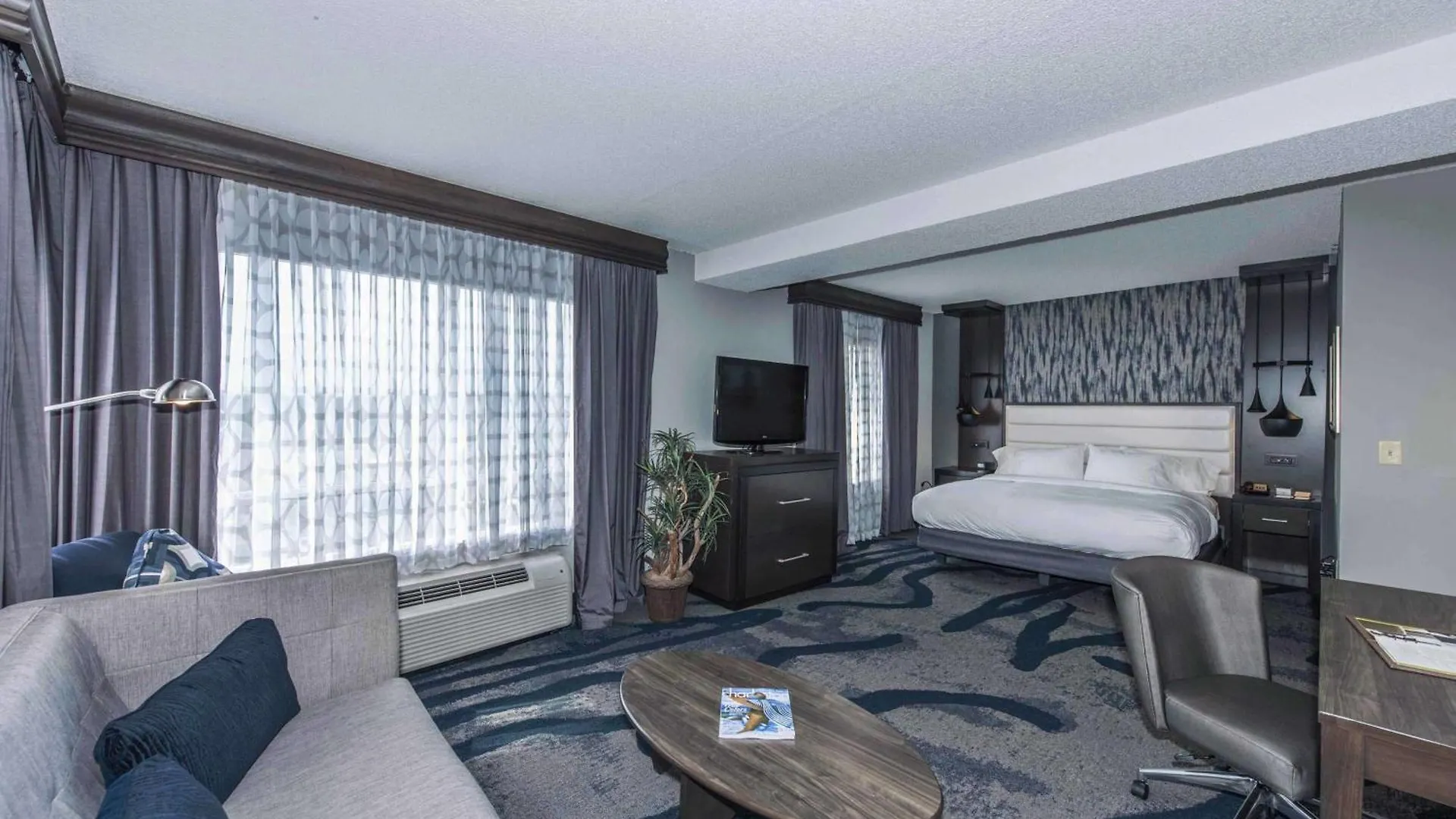 Doubletree By Hilton - Convention Center 4*