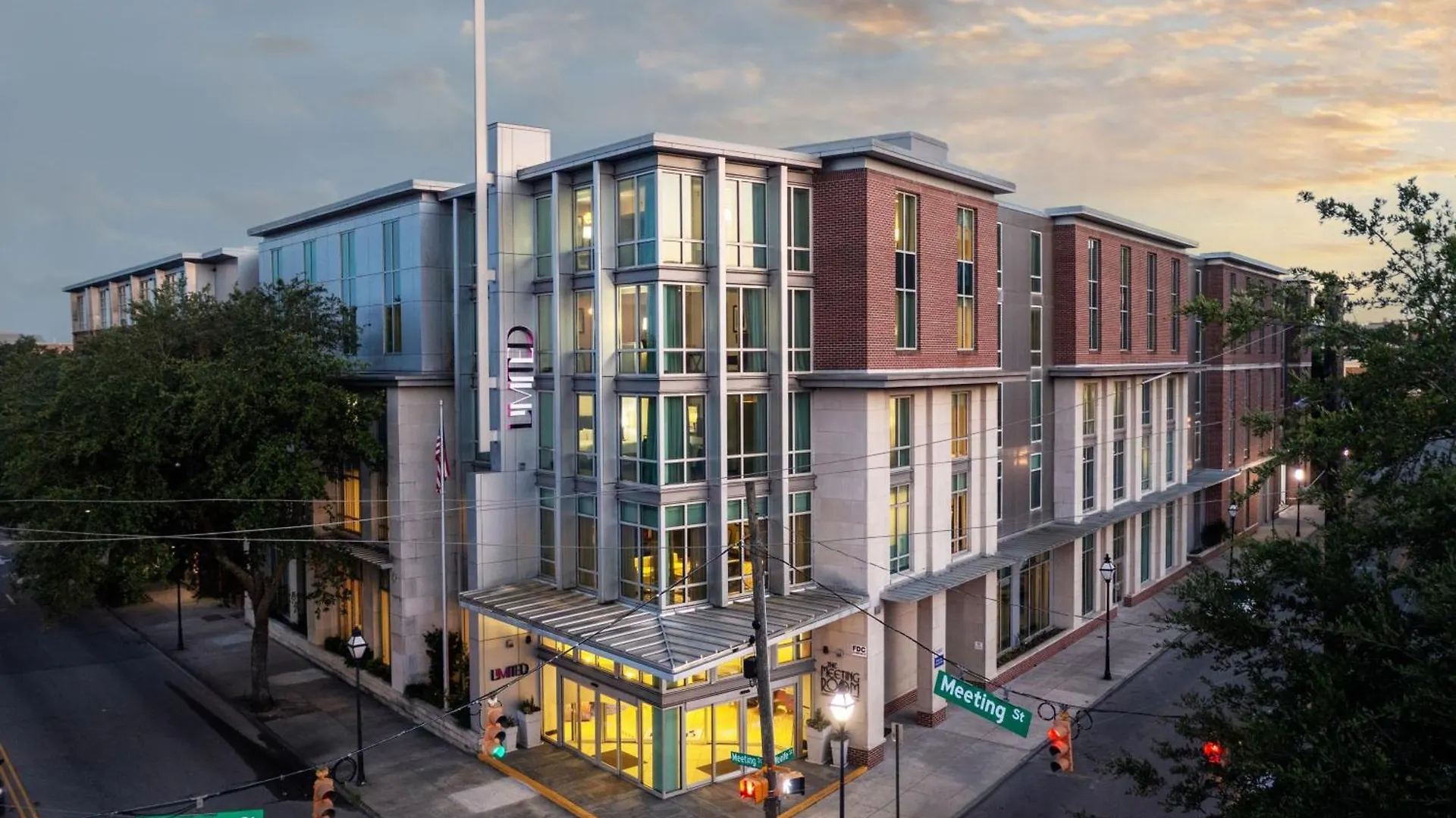 Hotel Live Oak, Historic District, A Tribute Portfolio 3*