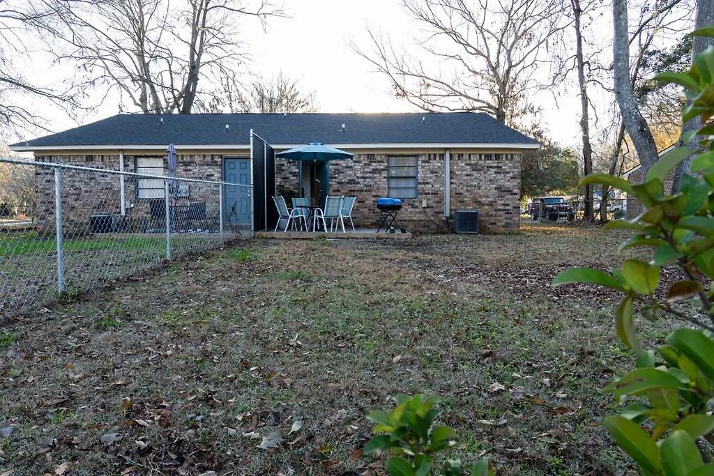 Madrona's B- Fully Fenced And Pet Friendly Charleston