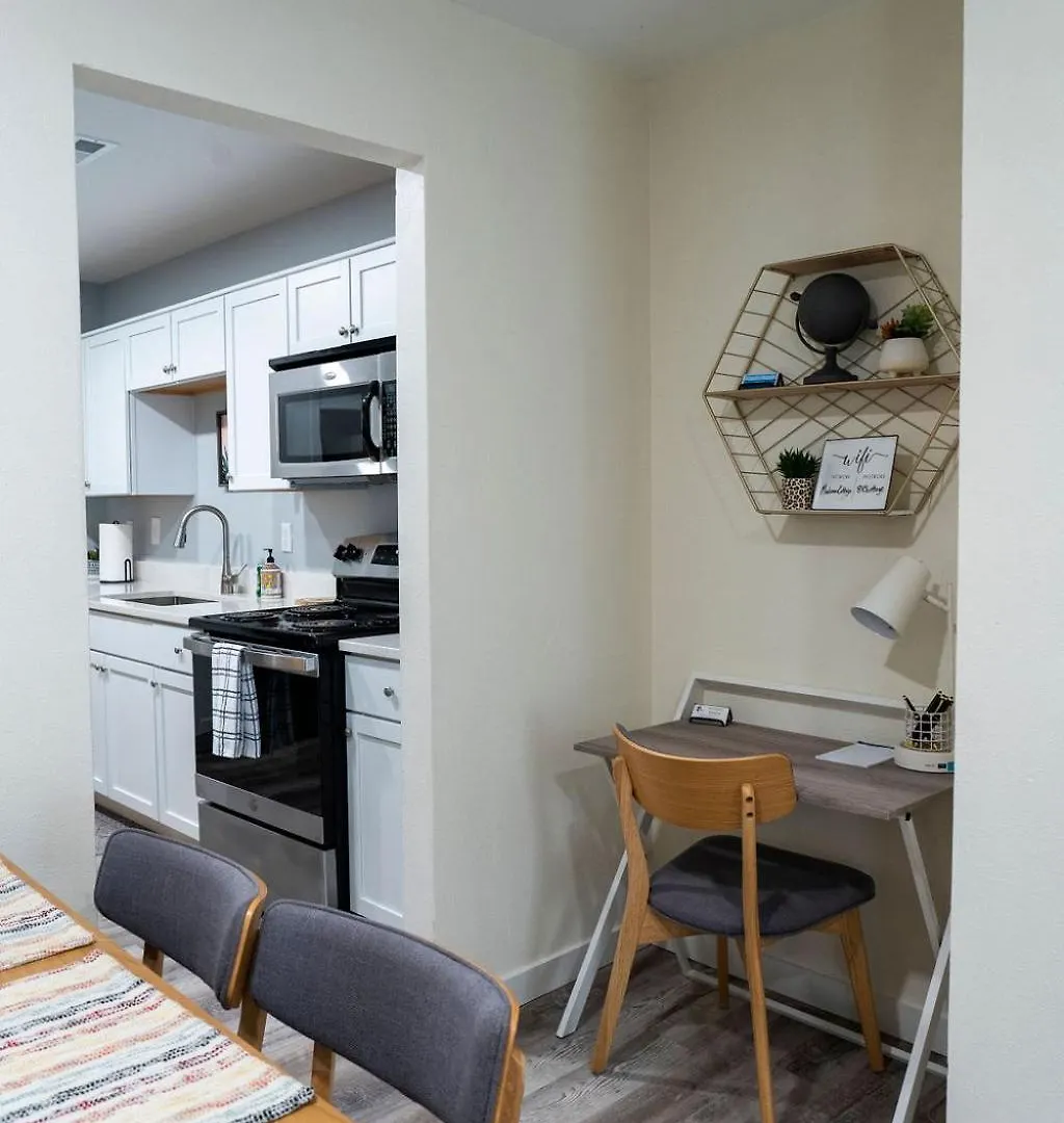 Madrona's B- Fully Fenced And Pet Friendly Charleston