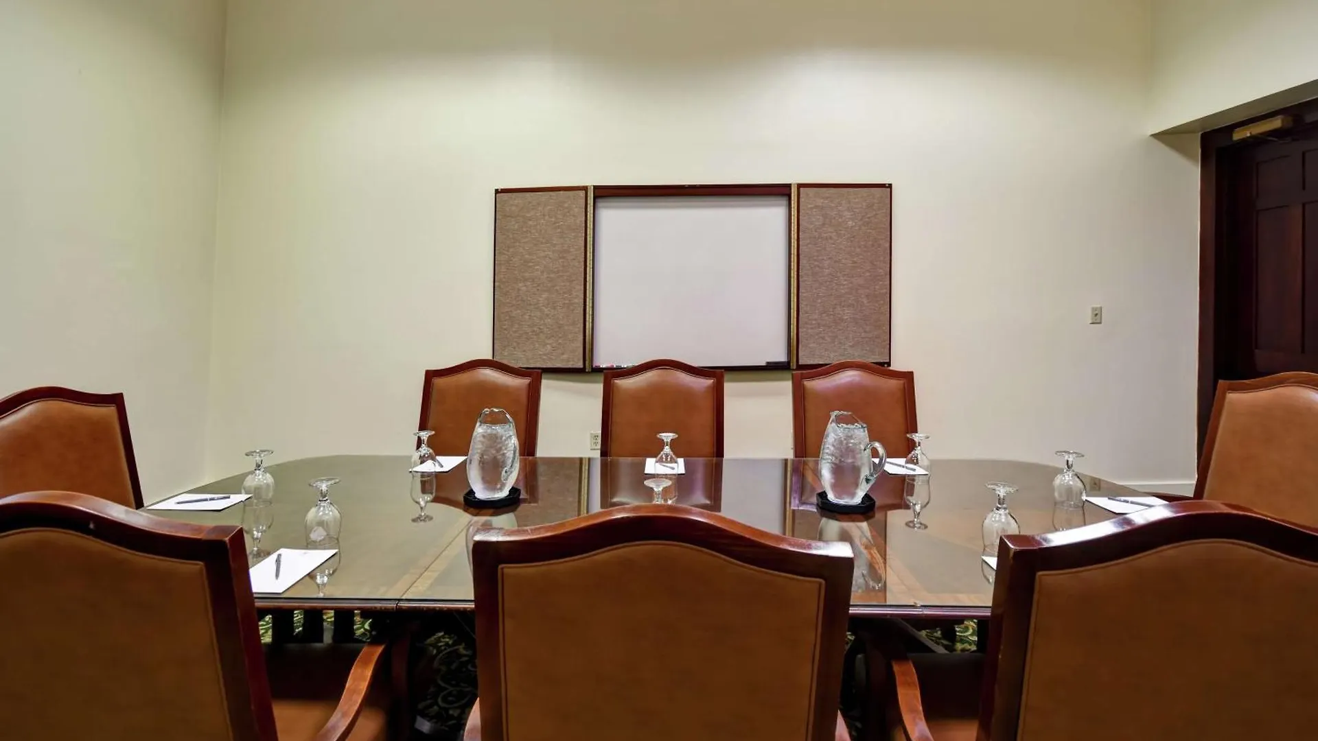 查尔斯顿大使馆套房酒店 - 历史区 酒店 查尔斯顿