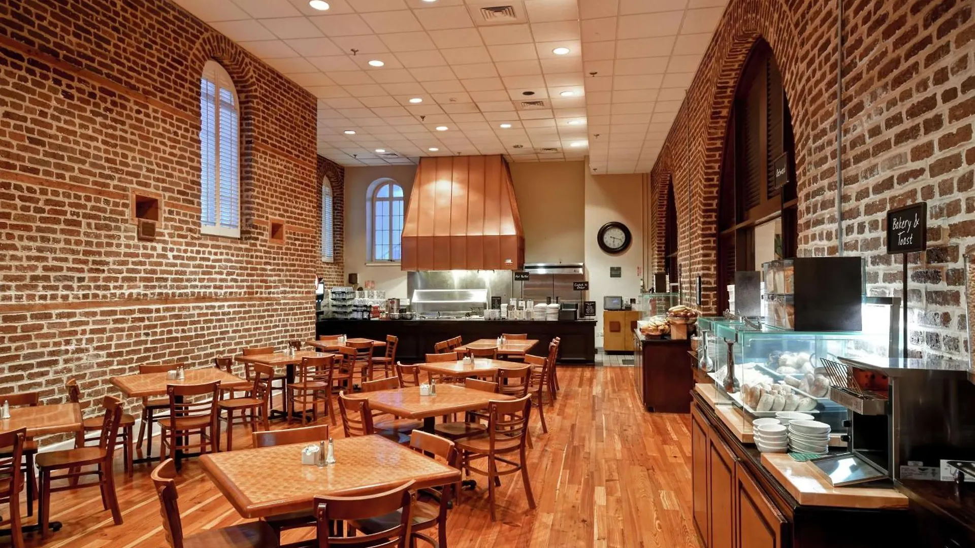 Embassy - Historic District 3* Charleston