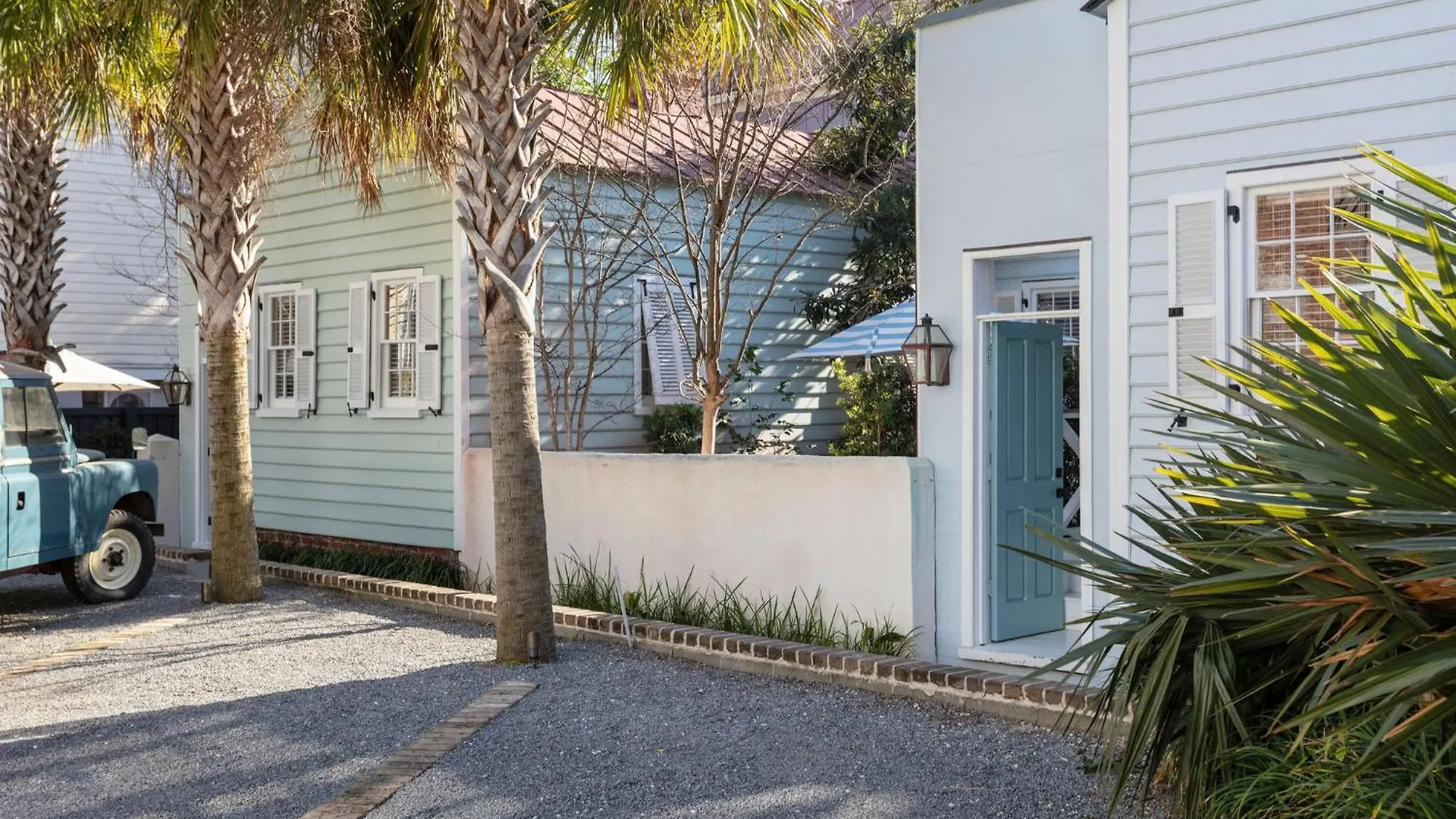 Row At Casa Zoe Holiday home Charleston