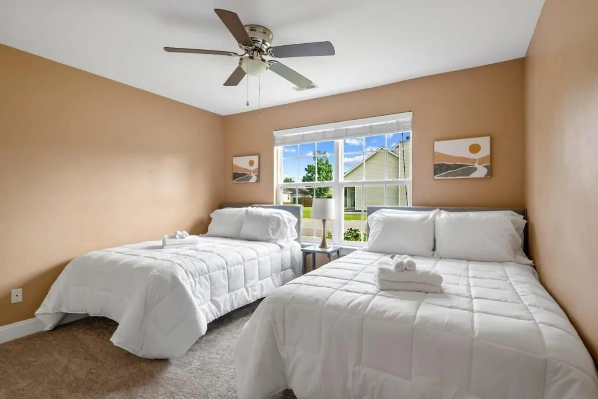 Near Airport-20 Min To Downtown- Chucktown Retreat Holiday home