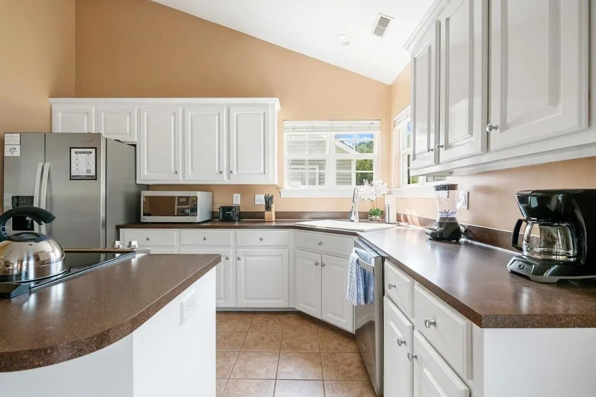 Near Airport-20 Min To Downtown- Chucktown Retreat Holiday home *