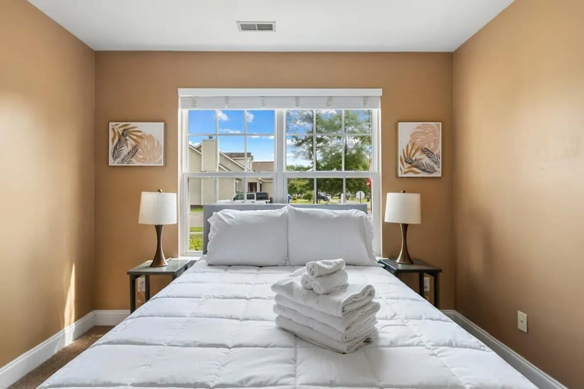 Near Airport-20 Min To Downtown- Chucktown Retreat Holiday home *