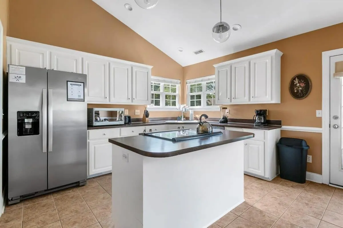 Near Airport-20 Min To Downtown- Chucktown Retreat
