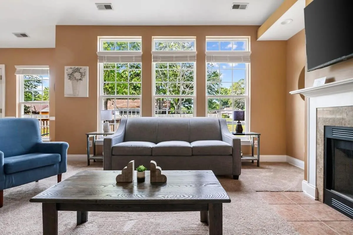 Holiday home Near Airport-20 Min To Downtown- Chucktown Retreat