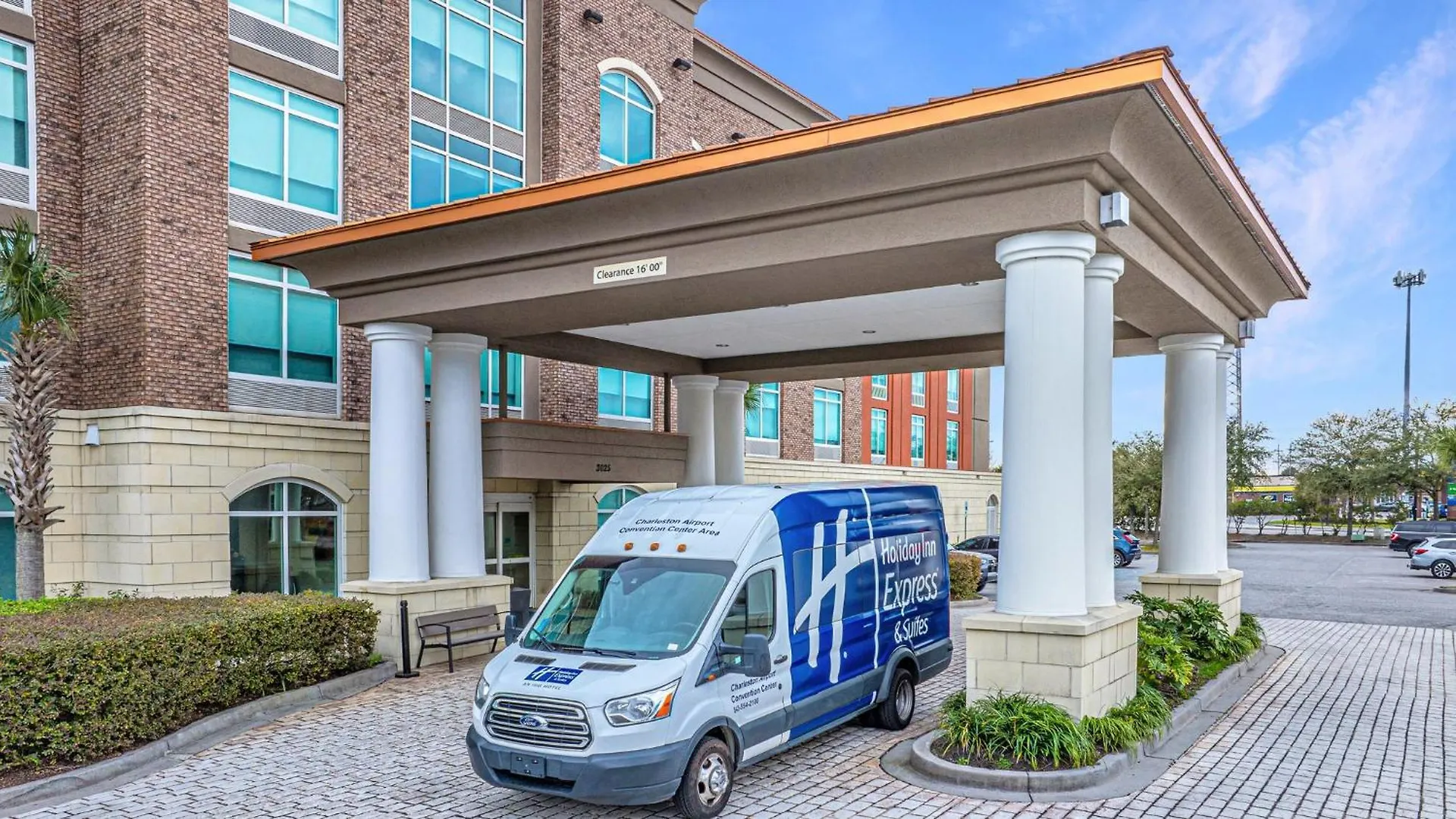 Holiday Express & Charleston Arpt-conv Ctr Area By Ihg North Charleston