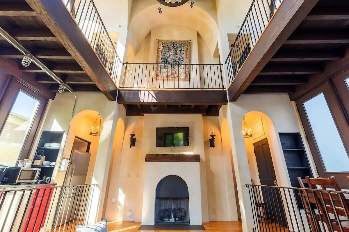 Apartment European In The Heart Of Charleston