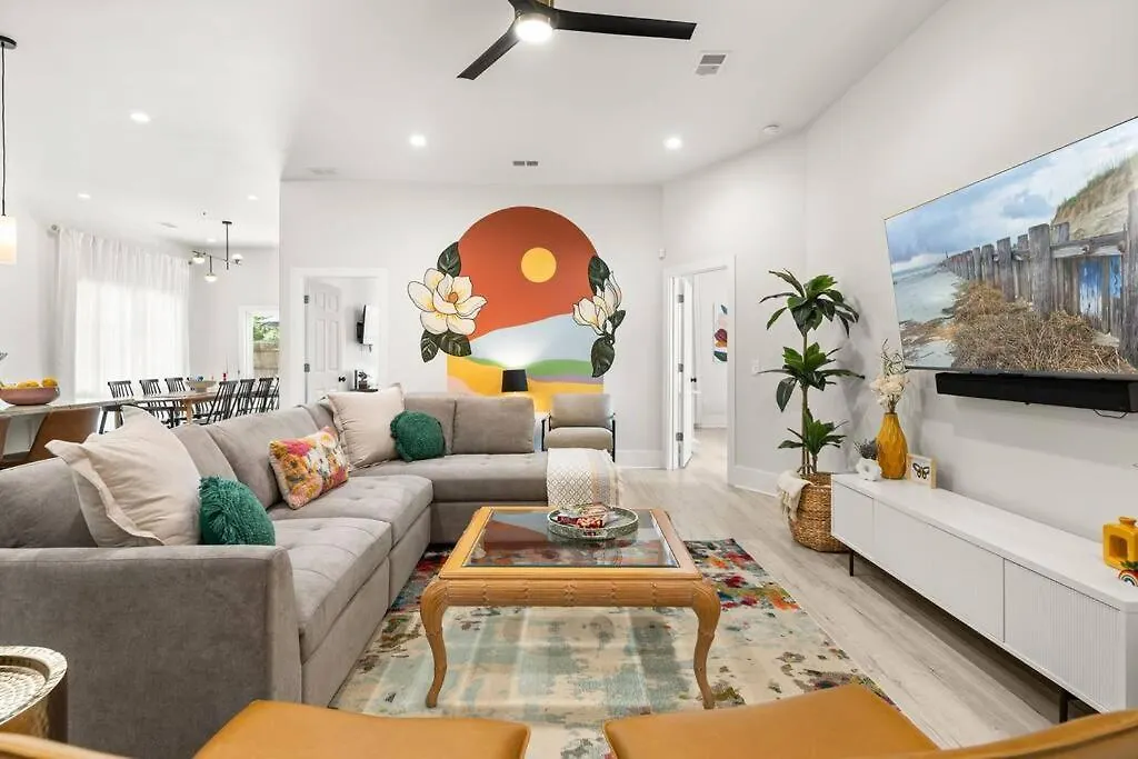 Apartment Rainbow Oaks House