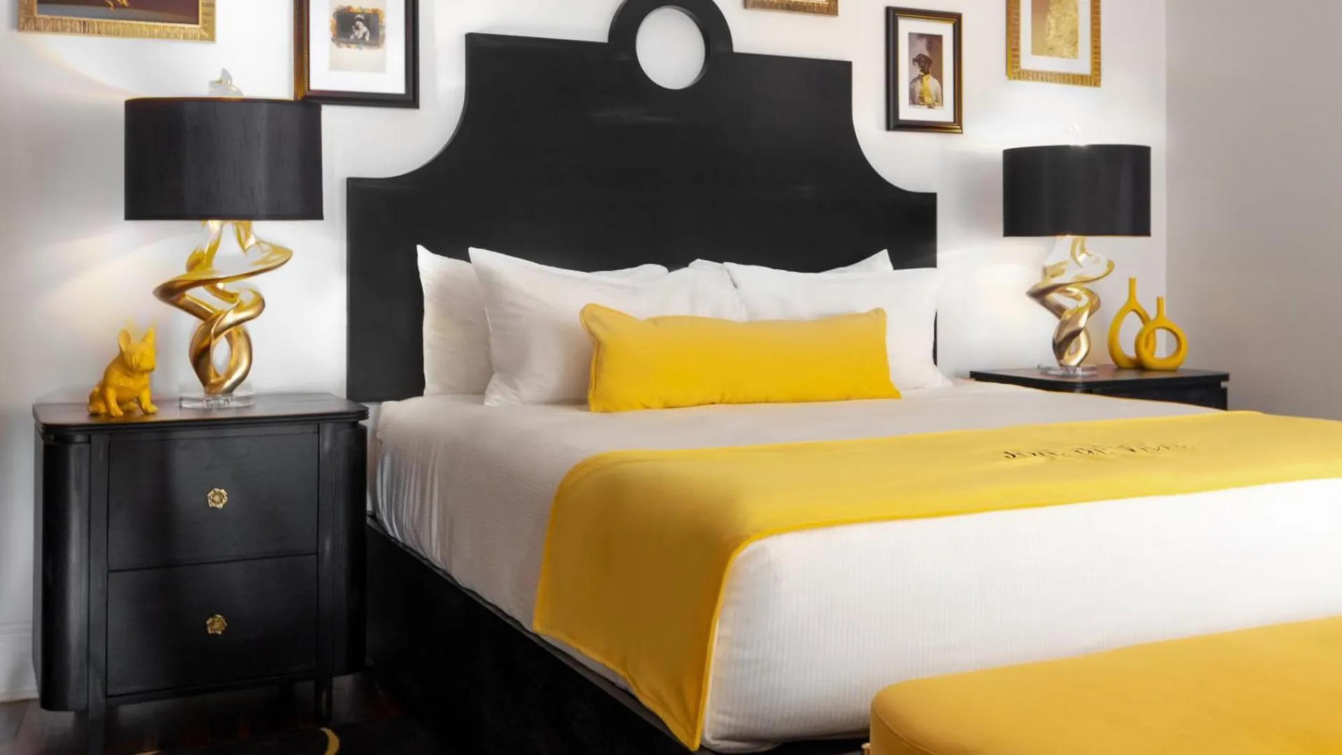 The Vendue, Downtown Art 4*