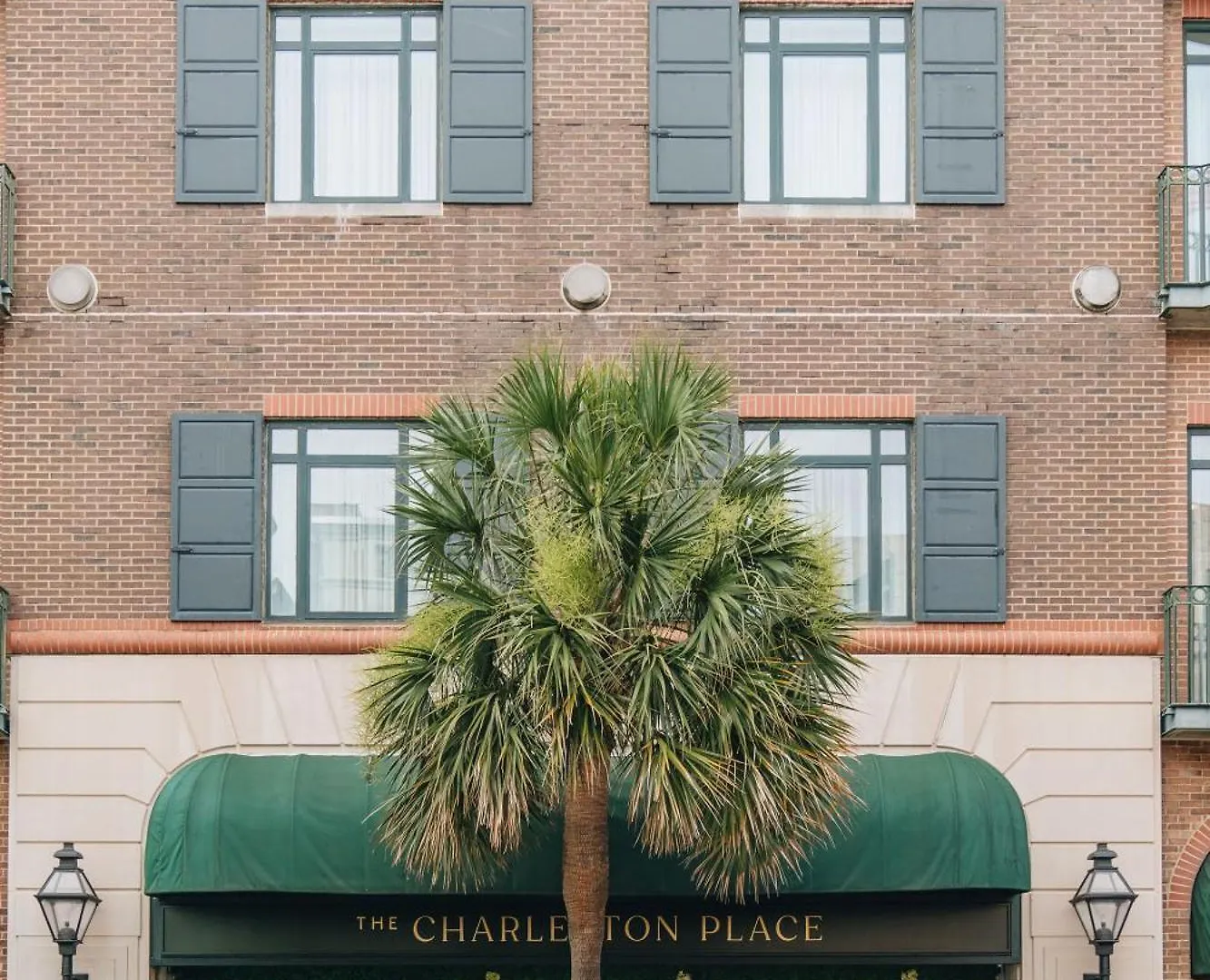 Hotell The Place