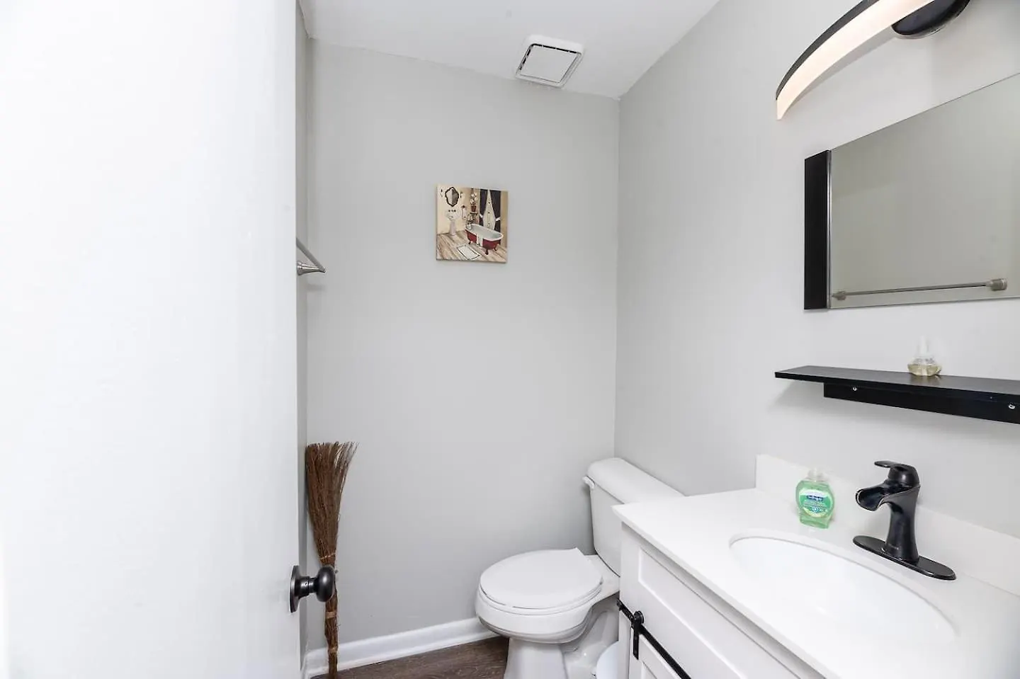 Chic & Cozy 3-bd Townhome In Vibrant N Charleston