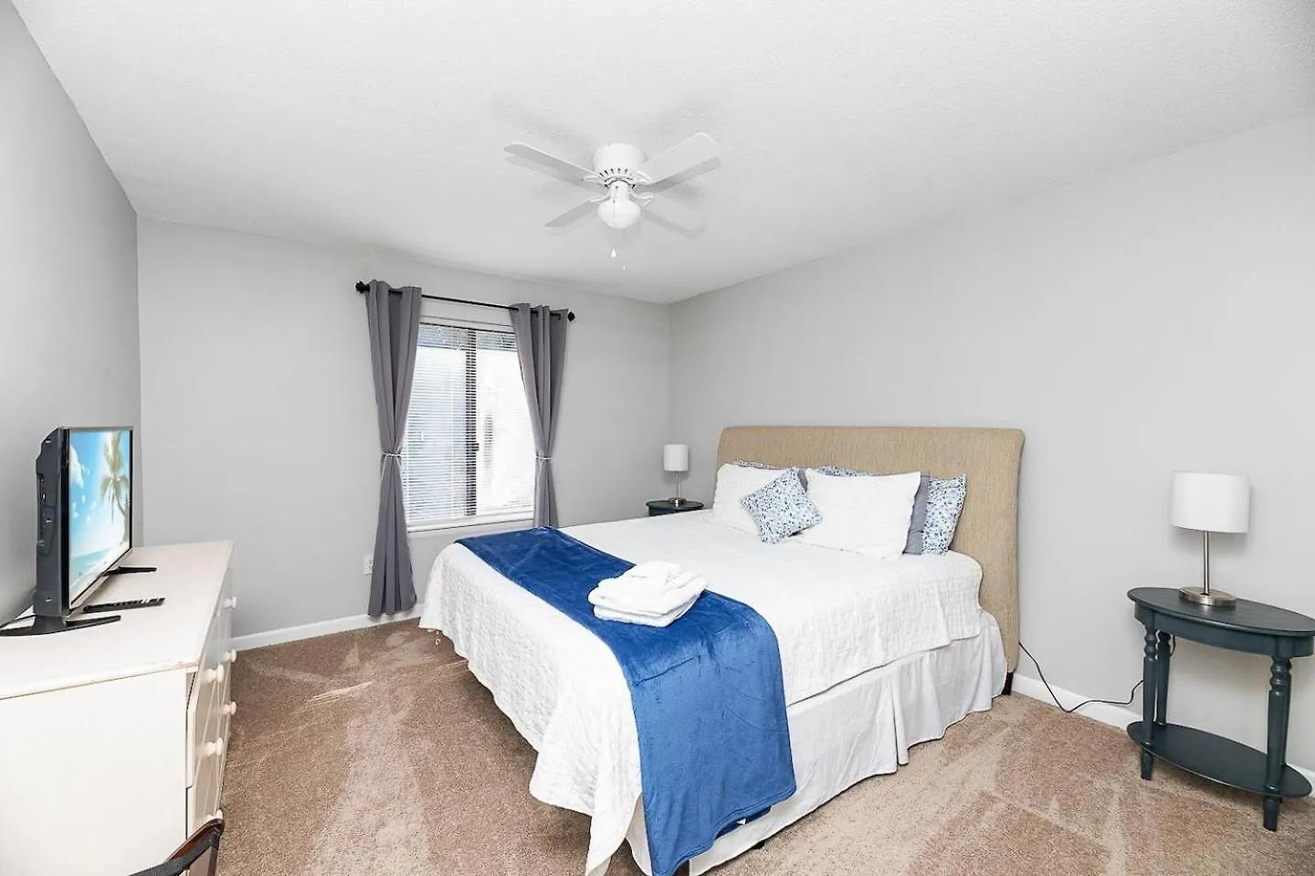 Chic & Cozy 3-bd Townhome In Vibrant N Holiday home *