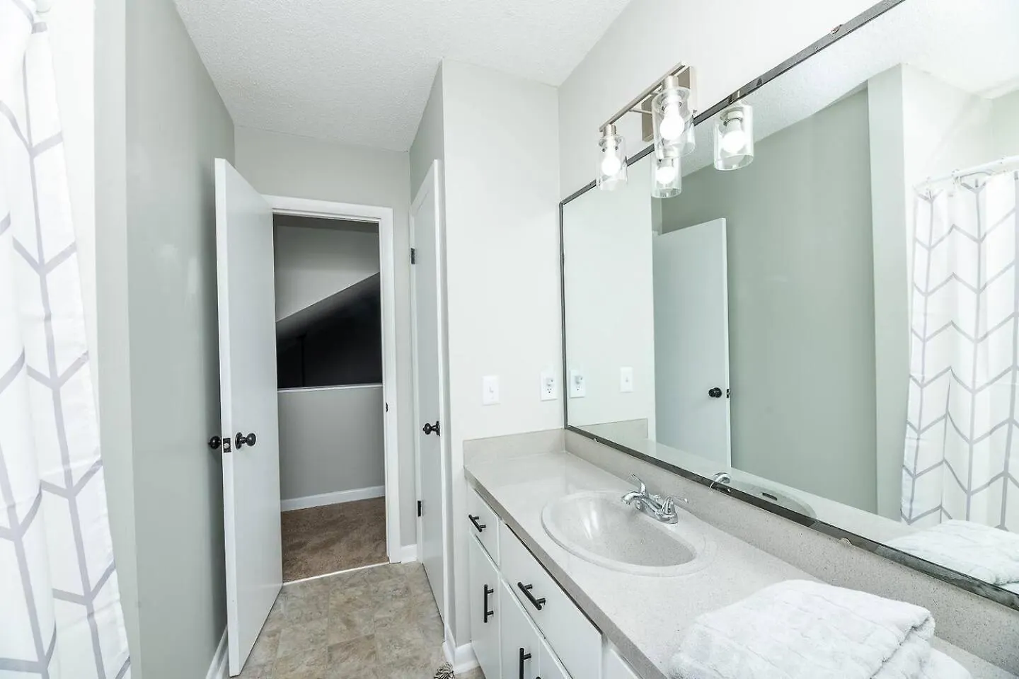 Chic & Cozy 3-bd Townhome In Vibrant N