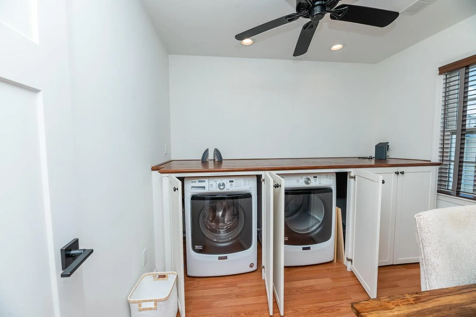 Dreamy Downtown Condo, Near Meeting St & Broad St Holiday home *