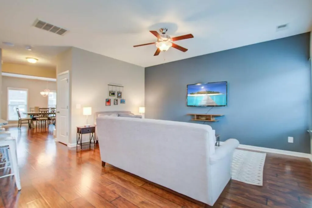 Sweet In Charleston! 3br Full Amenities * Charleston