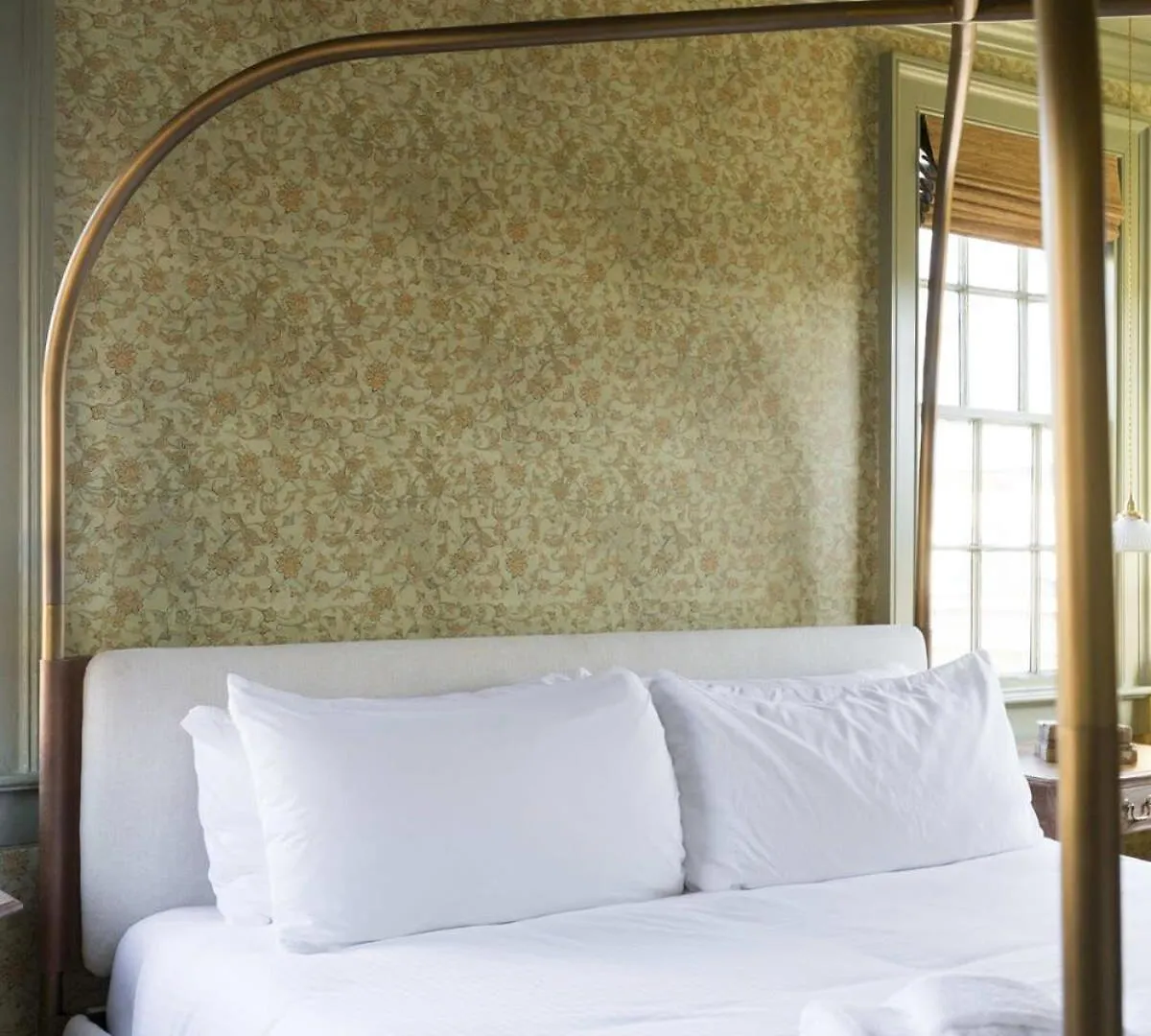 Veranda King - Walk To King Bed & Breakfast Charleston