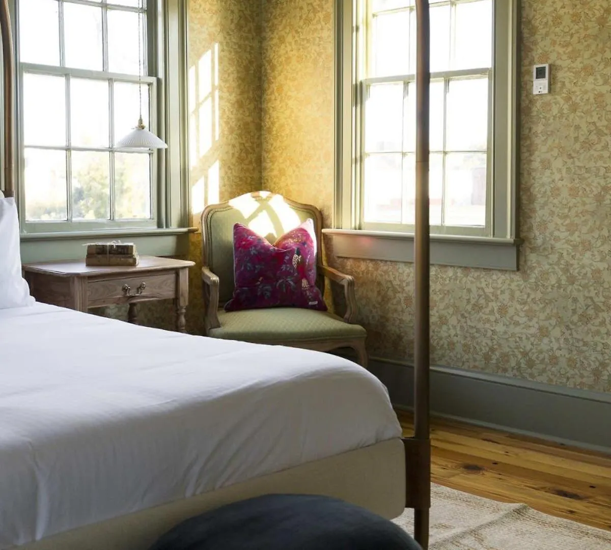 Bed & Breakfast Veranda King - Walk To King *