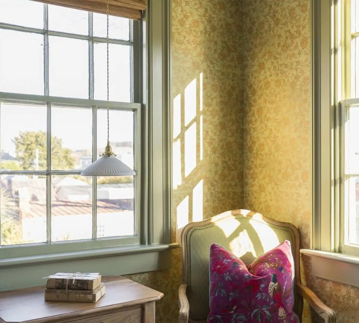 Bed & Breakfast Veranda King - Walk To King *