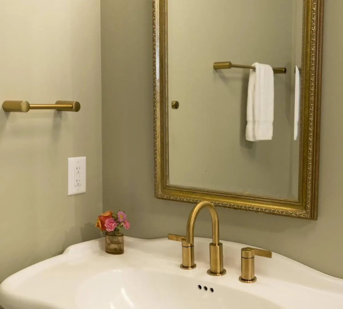 Historic Veranda King Walk To King Bed & Breakfast *