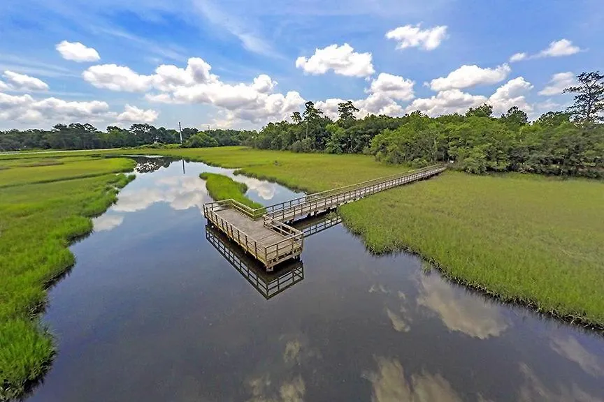Holiday home Creekside Park Circle 15m Dtwn Chs Charleston
