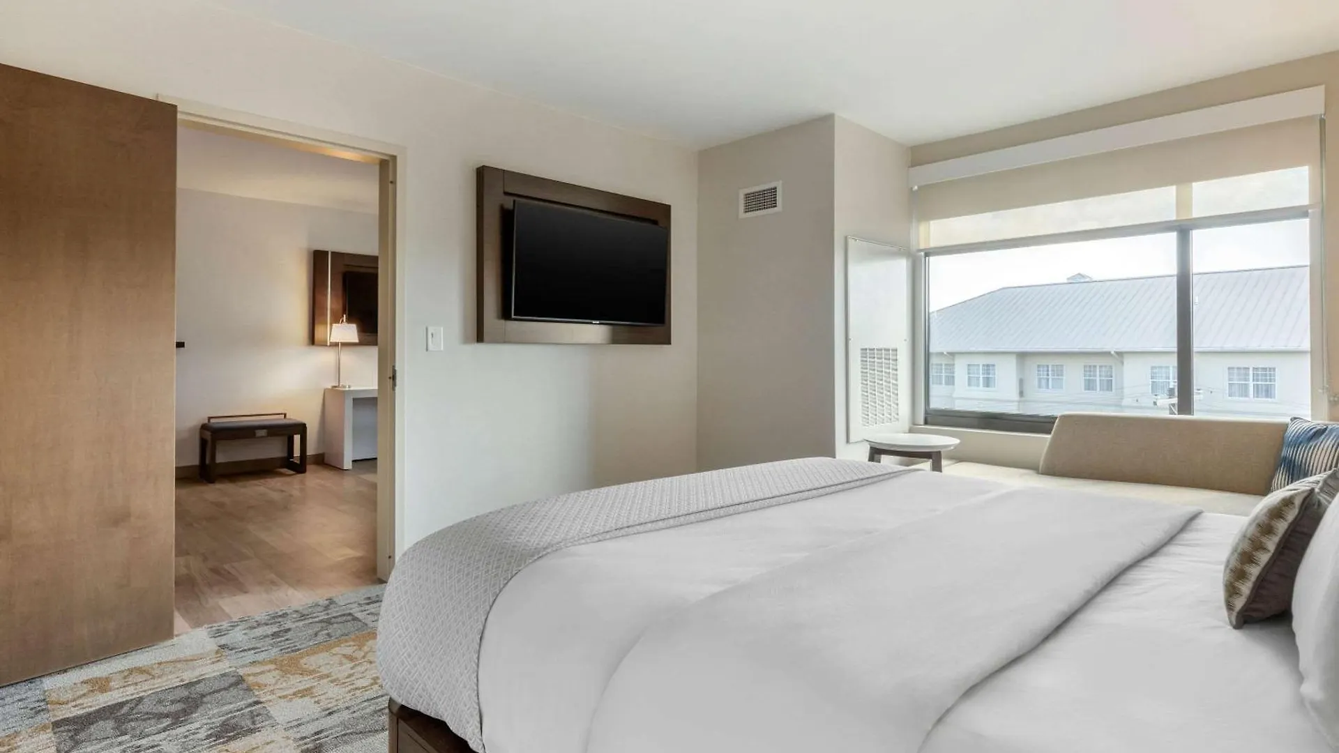 Cambria Riverview Hotel