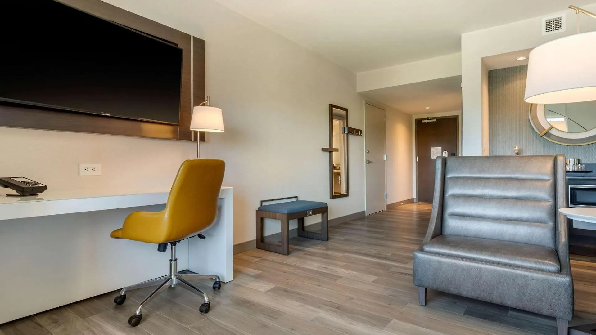 Hotel Cambria Riverview 3*