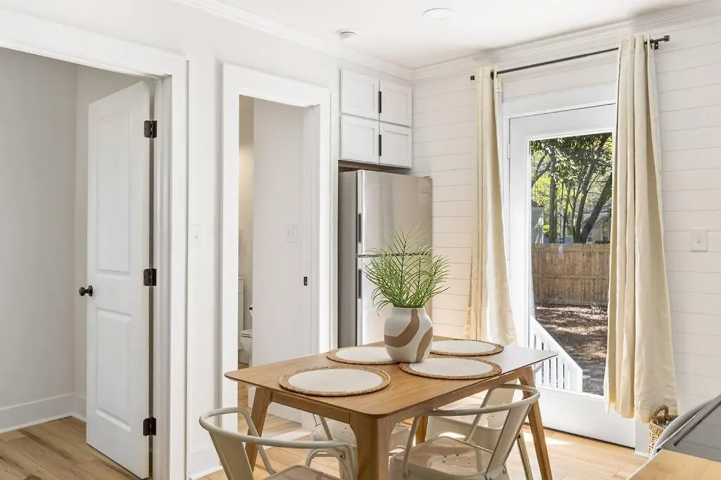 Holiday home Southern Charm With Hot Tub 10 Min From Downtown! Charleston