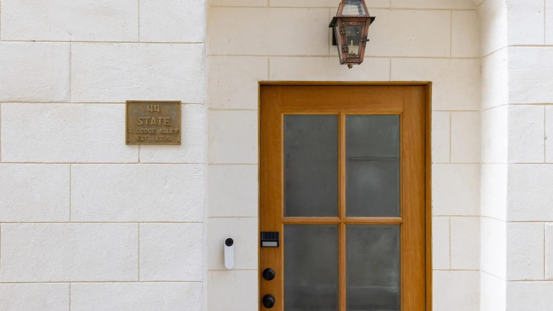 State St A By Avantstay Heart Of French Quarter Holiday home *