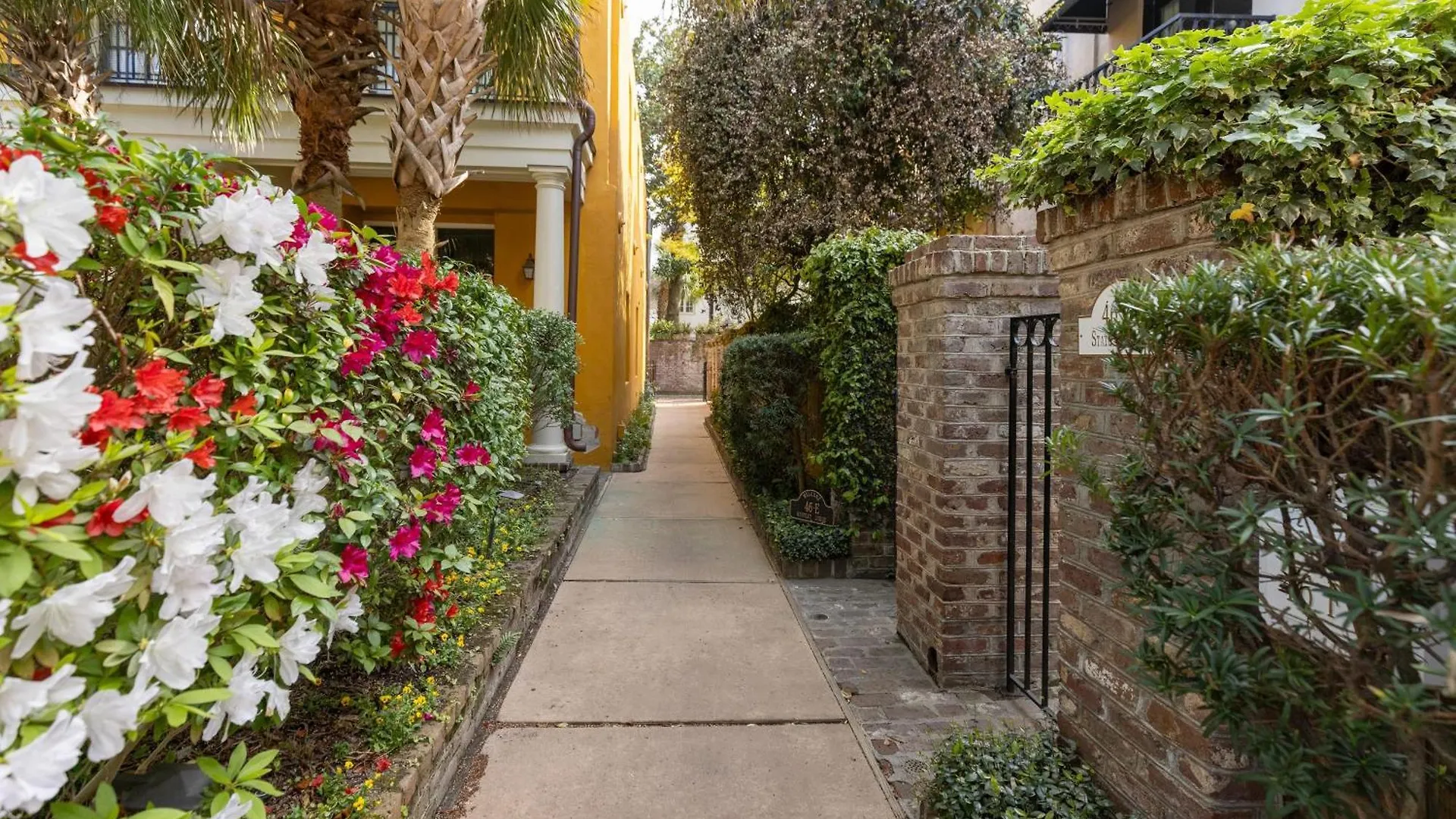 State St A By Avantstay Heart Of French Quarter Charleston