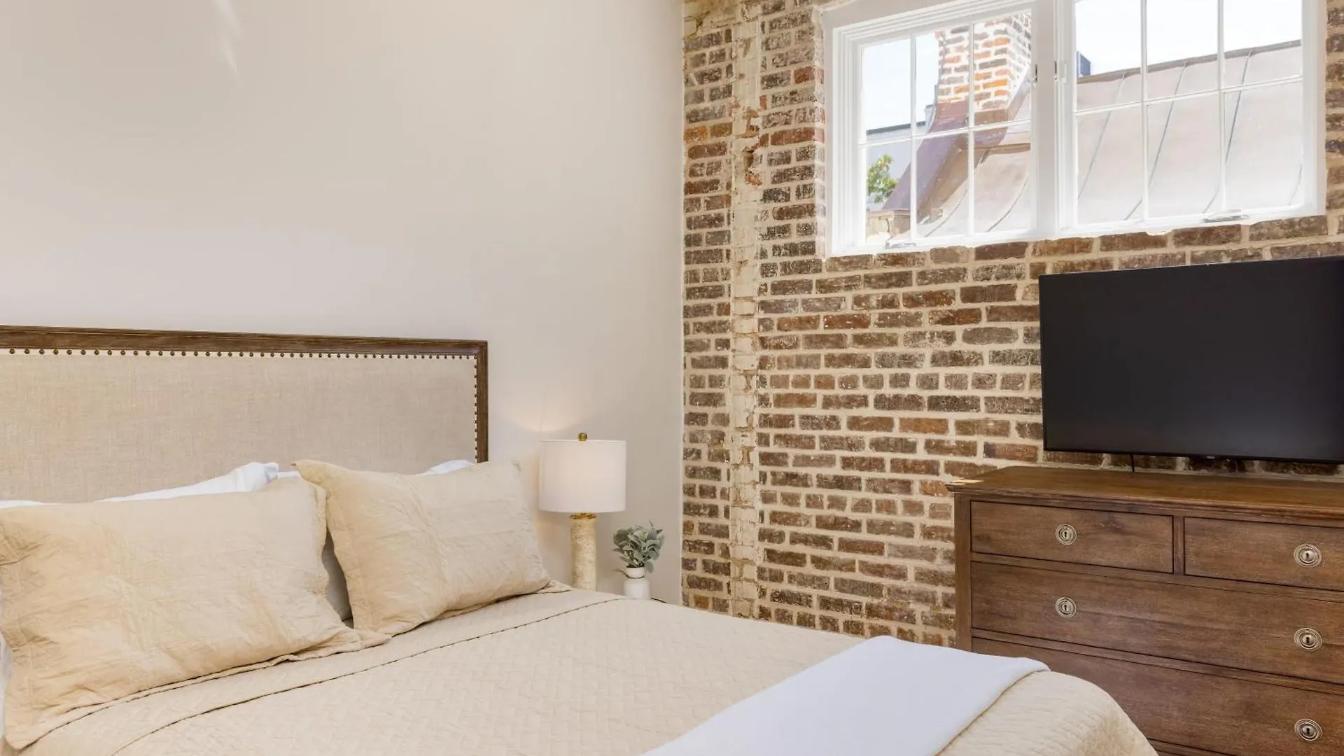 Holiday home State St A By Avantstay Heart Of French Quarter