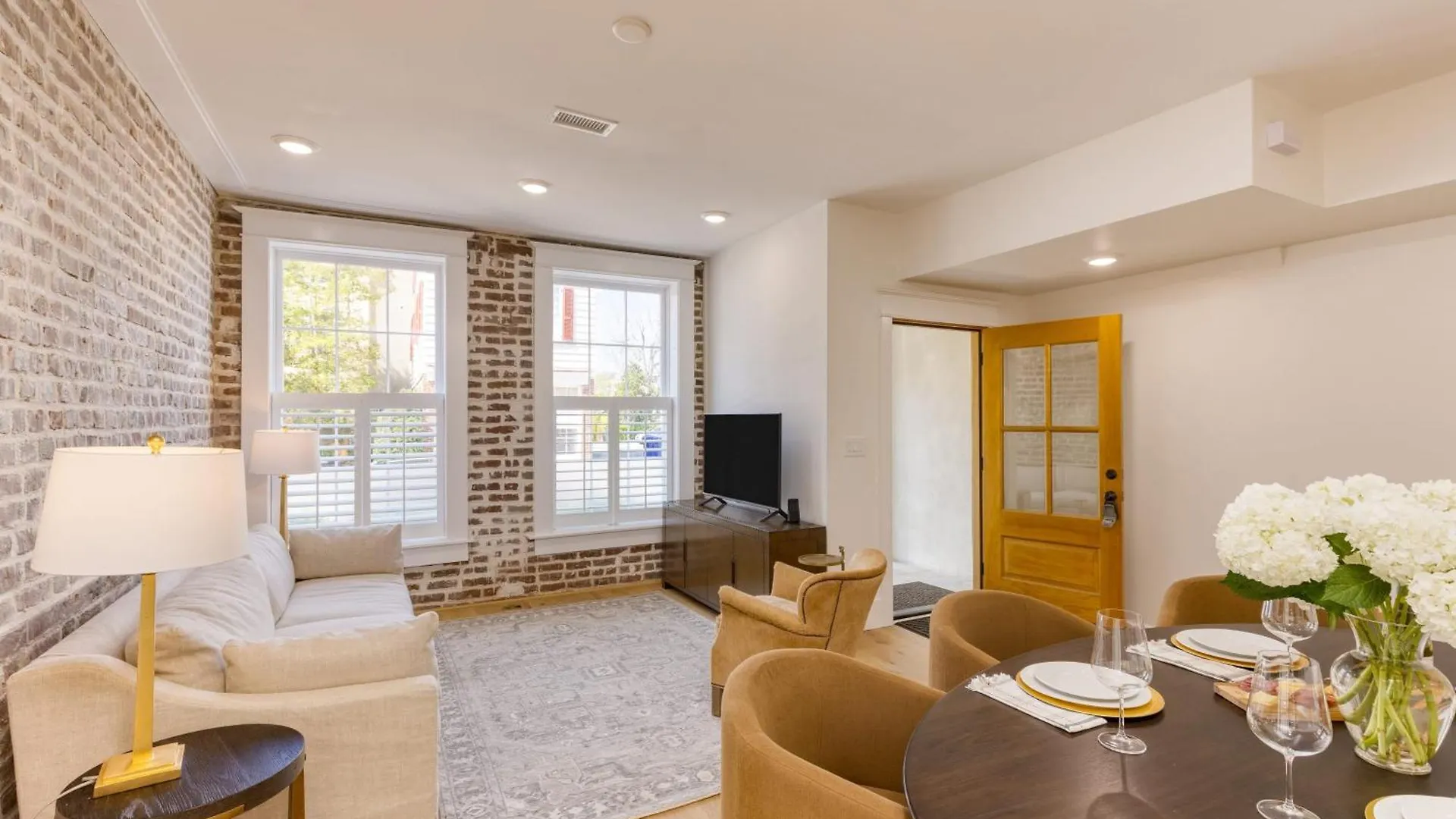 Holiday home State St A By Avantstay Heart Of French Quarter Charleston