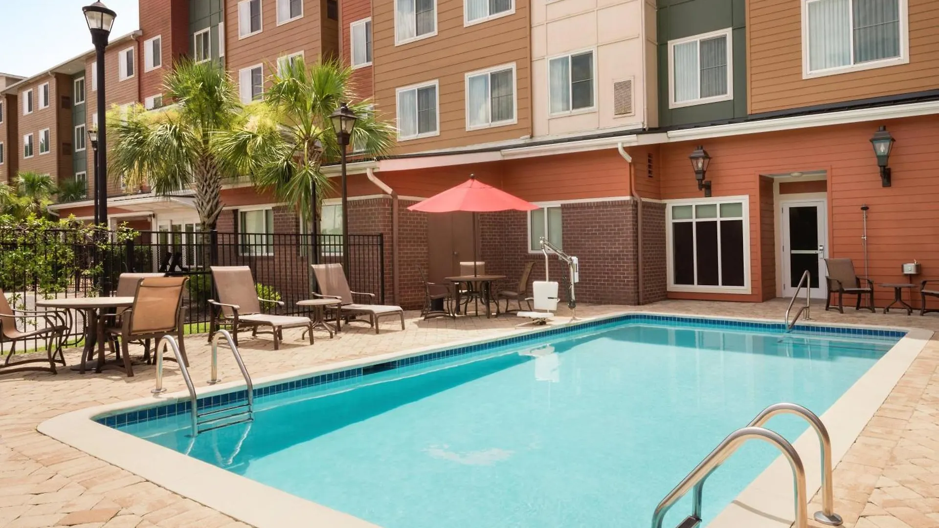 By Marriott Charleston North/ashley Phosphate Hotel