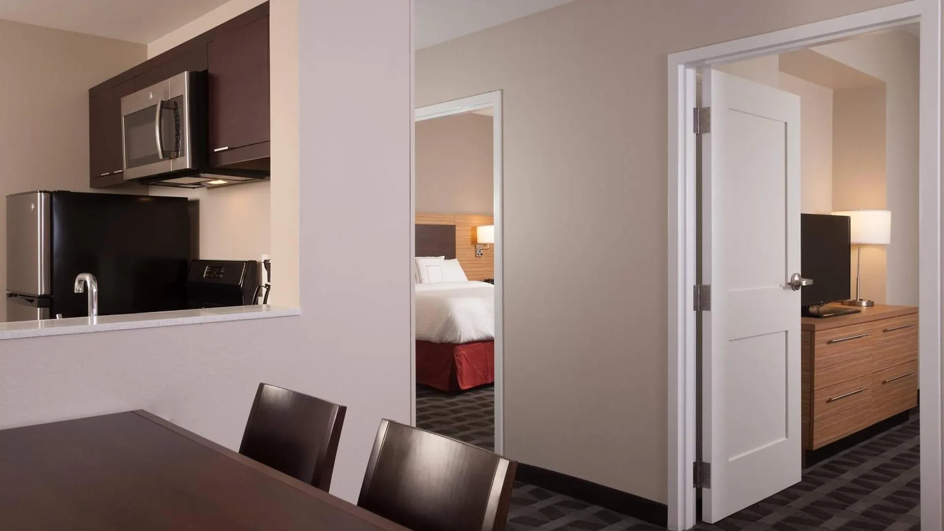 Towneplace By Marriott Charleston Airport/convention Center Hotel