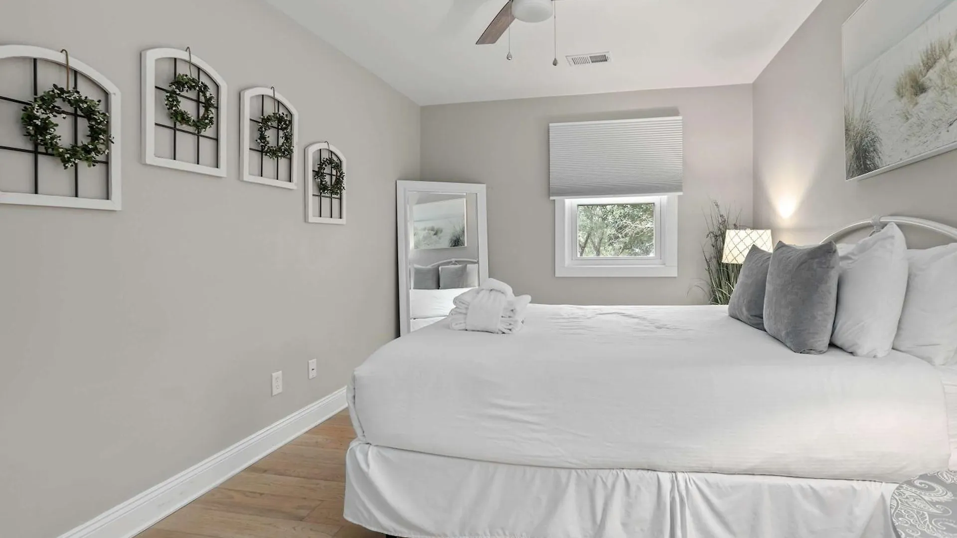 Coastal Casa 5 Mins To Old Village * Charleston