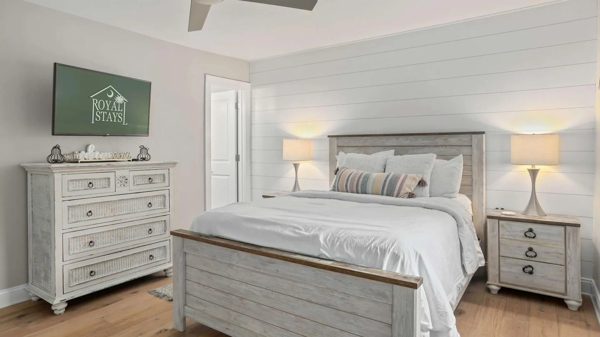 Coastal Casa 5 Mins To Old Village Holiday home *