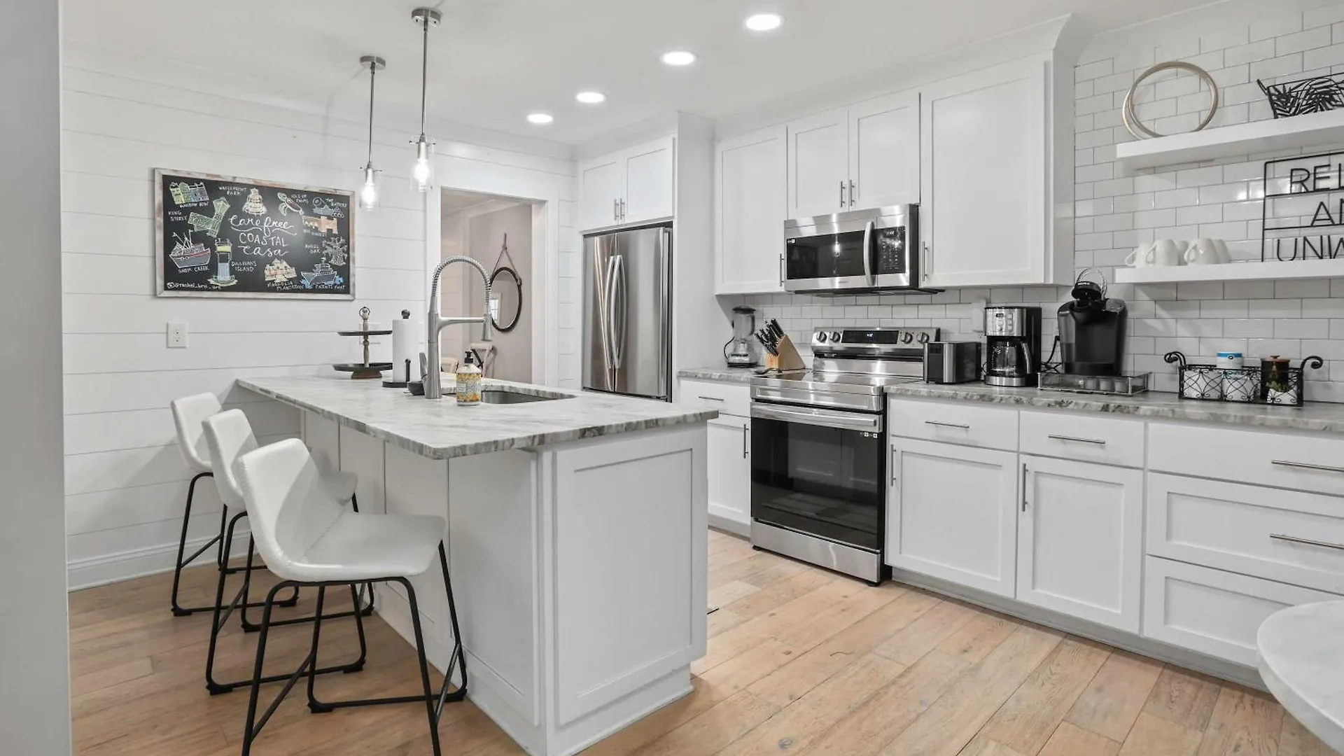 Coastal Casa 5 Mins To Old Village Holiday home Charleston