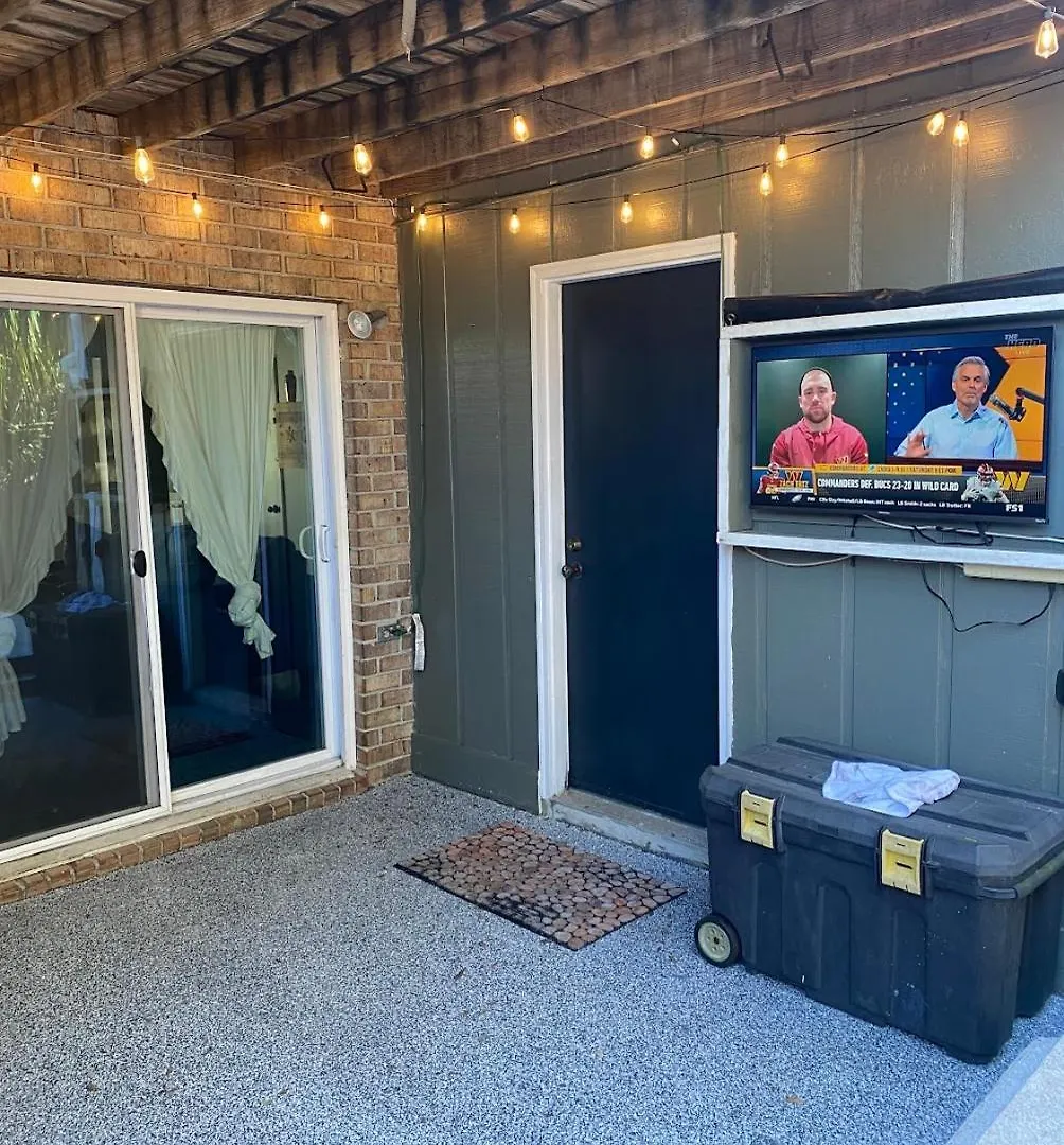 Holiday home Full Townhouse Near Shem Creek & Downtown With Hot Tub