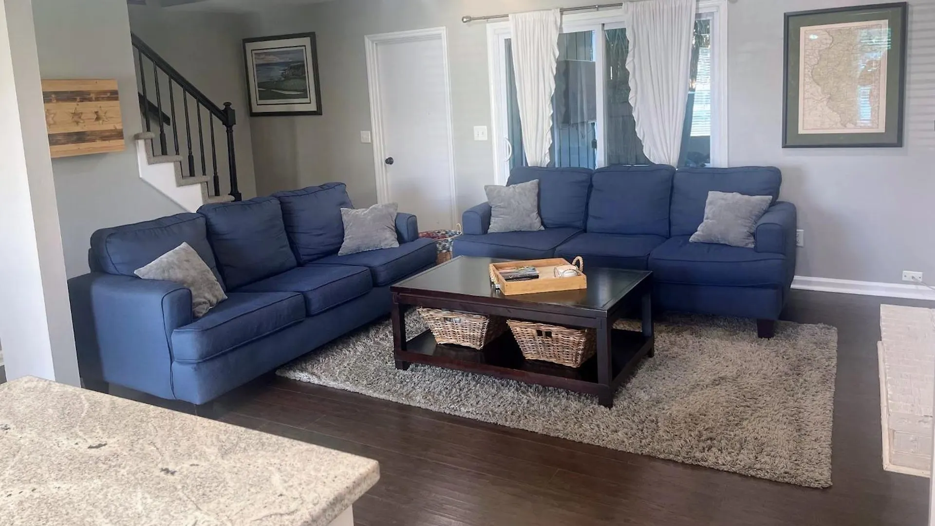 Full Townhouse Near Shem Creek & Downtown With Hot Tub Holiday home *