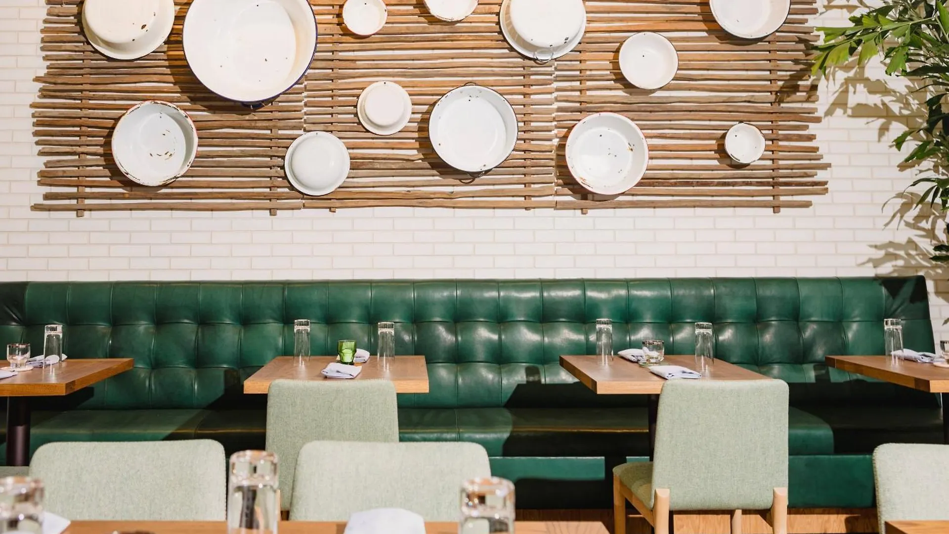 The Lindy Renaissance Charleston