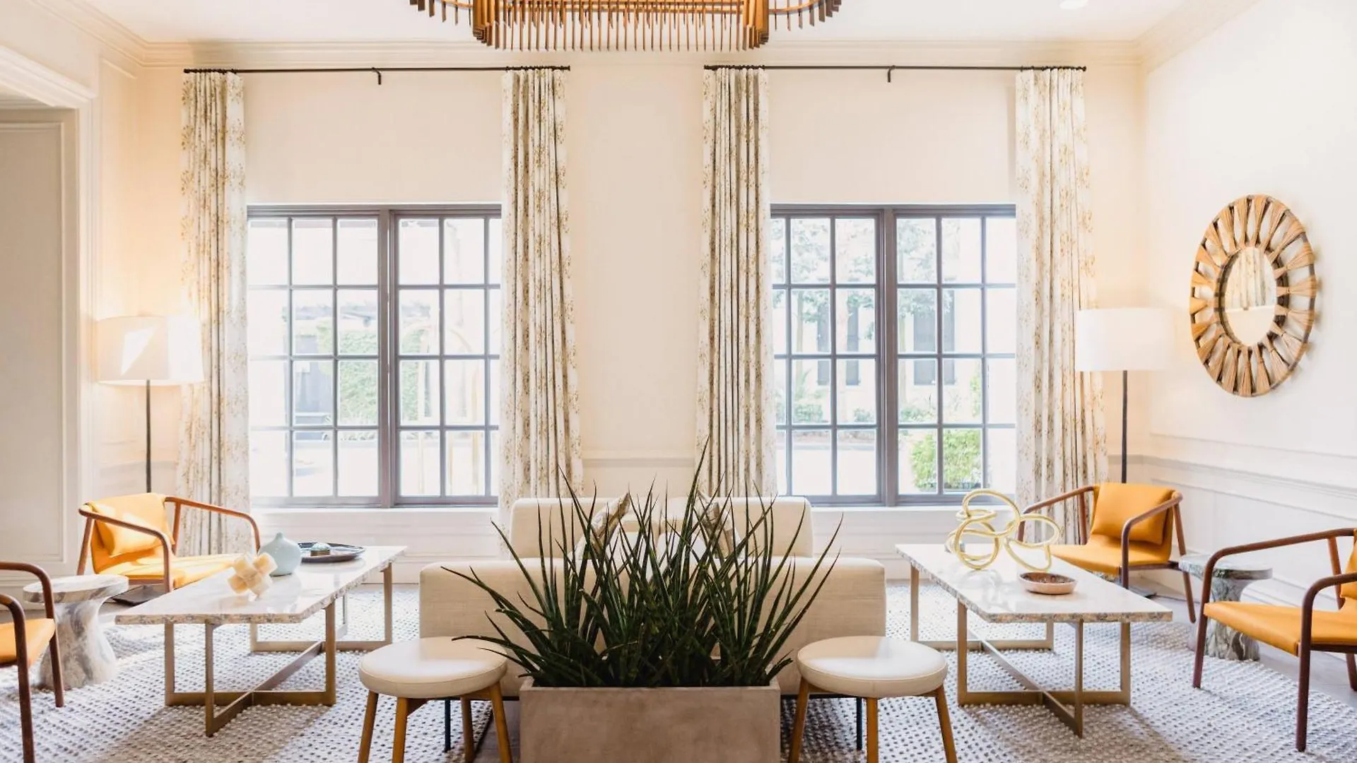 The Lindy Renaissance Hotel Charleston
